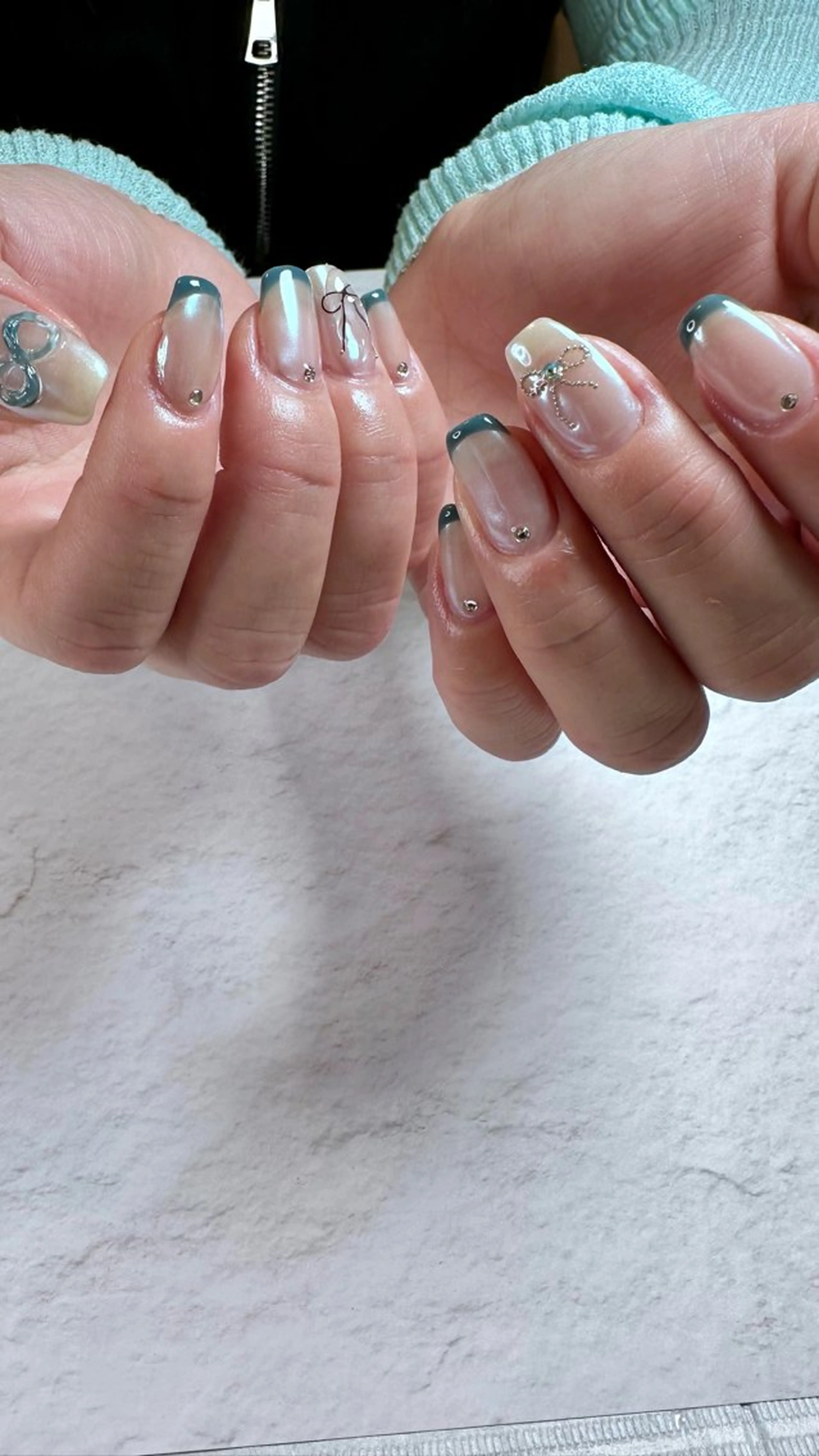 ネイル ニュアンスネイル ハンドネイル ハンドケア Atelier Ariのネイルデザイン