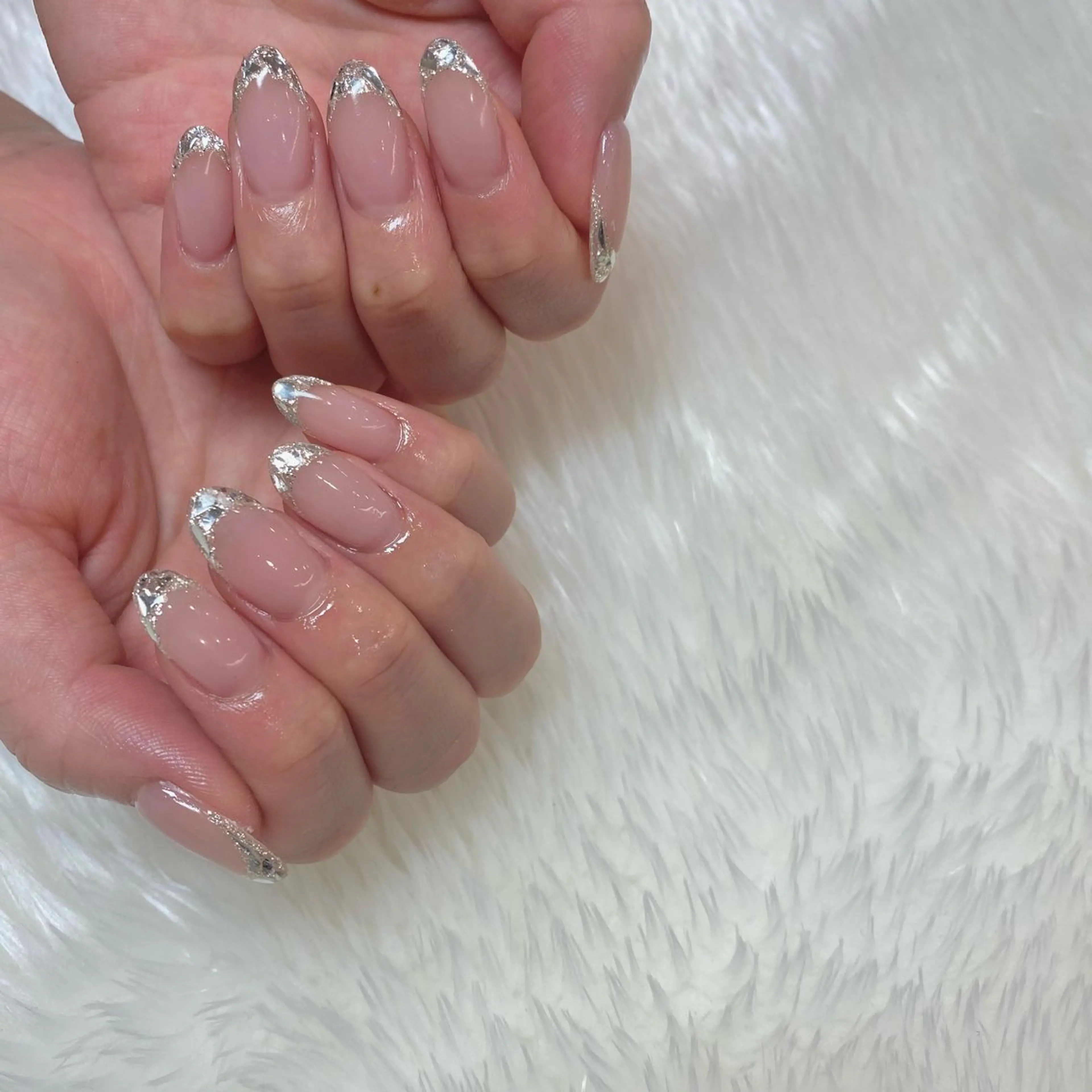 ネイル フレンチネイル ガラスフレンチ キラキラネイル オフィスネイル Nailsalon Merci所属・Merci momoのネイルデザイン