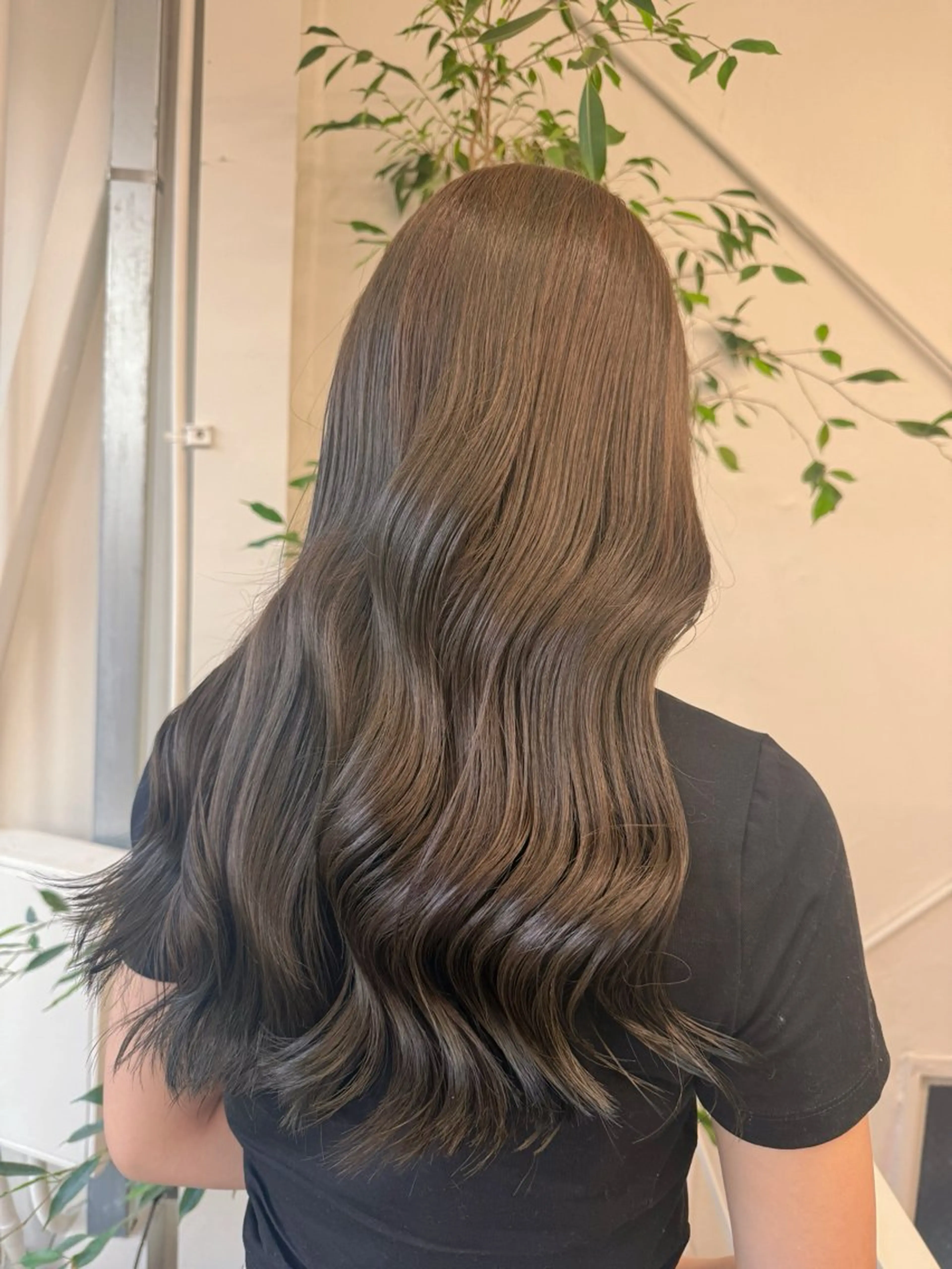 ロング カット ヘアカラー トリートメント 角岡 真帆のヘアスタイル