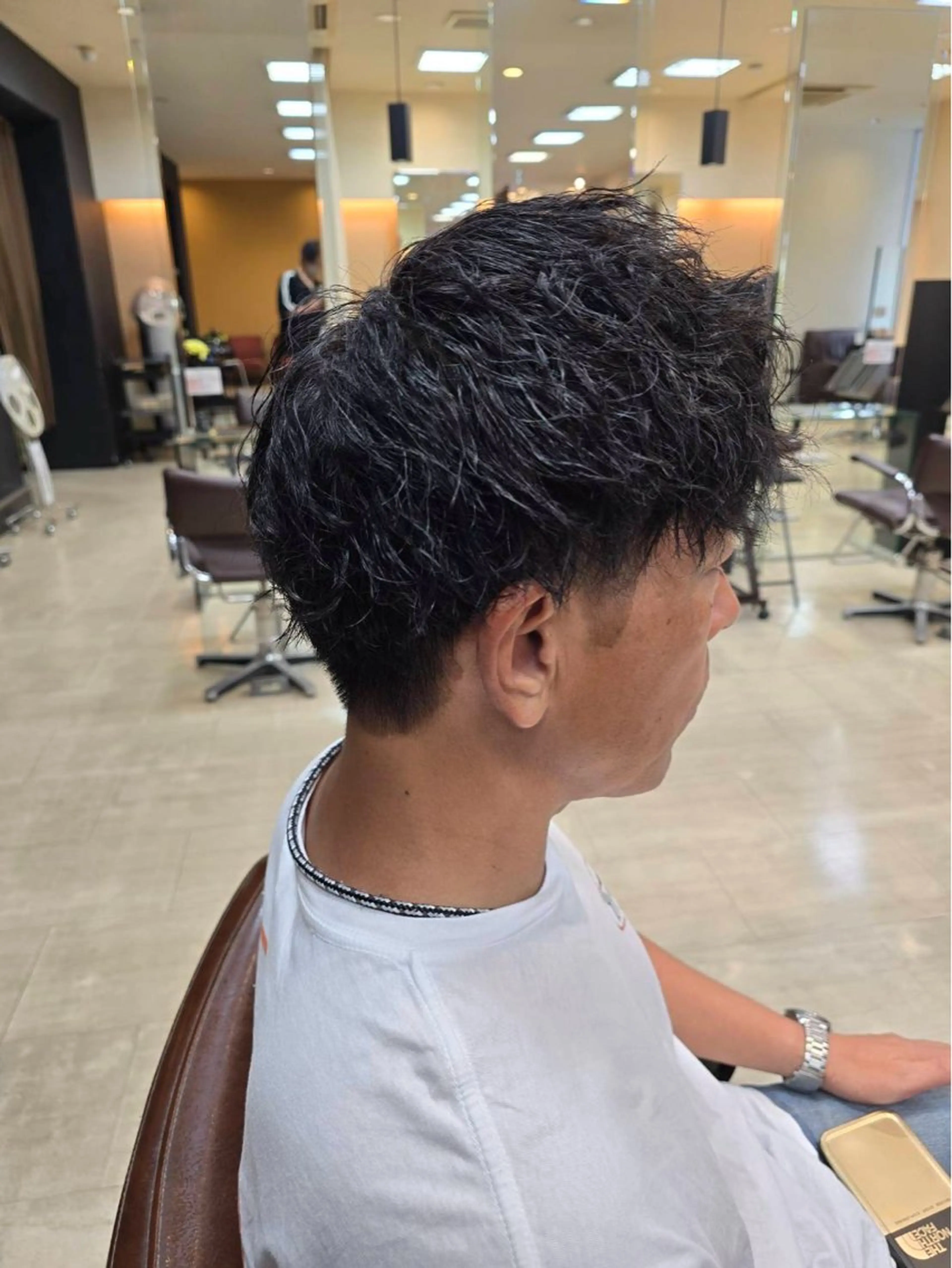 ショート カラー メンズ 東田 篤希のヘアスタイル