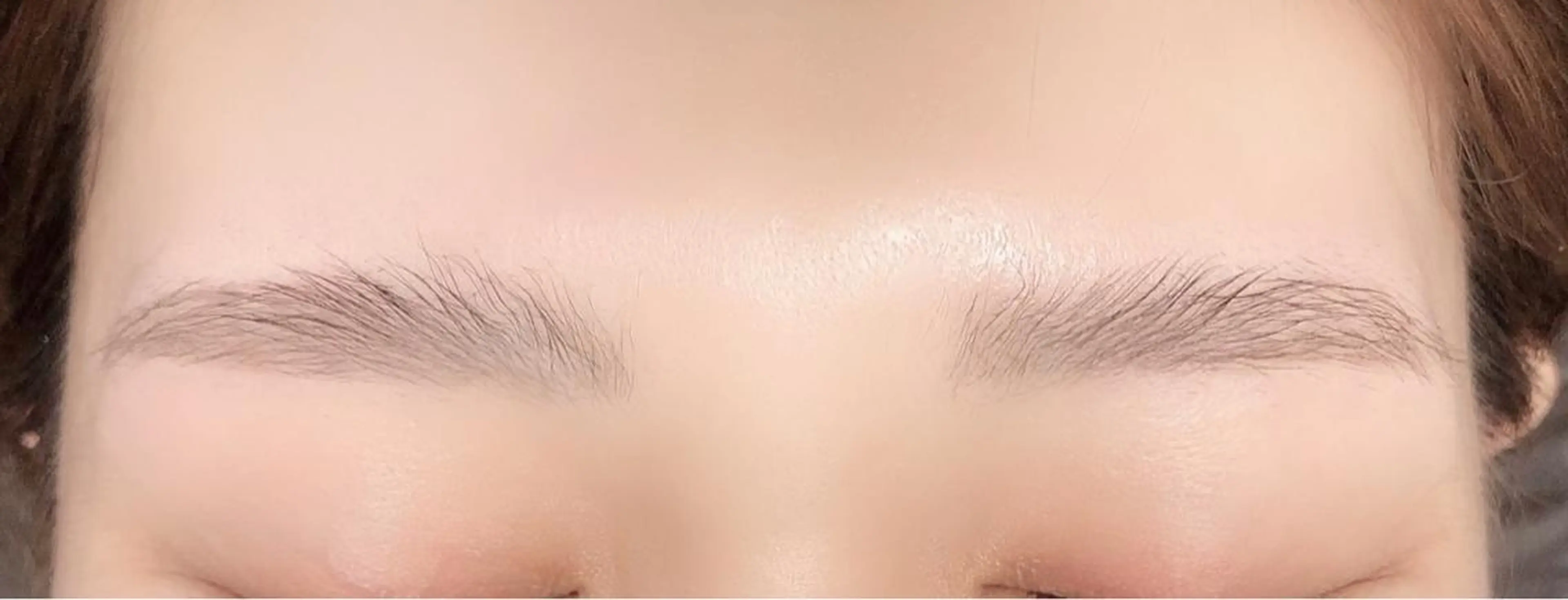 『ミニモ限定』パリジェンヌアイブロウ　眉の毛流れ矯正＆眉周りのWax処理の写真