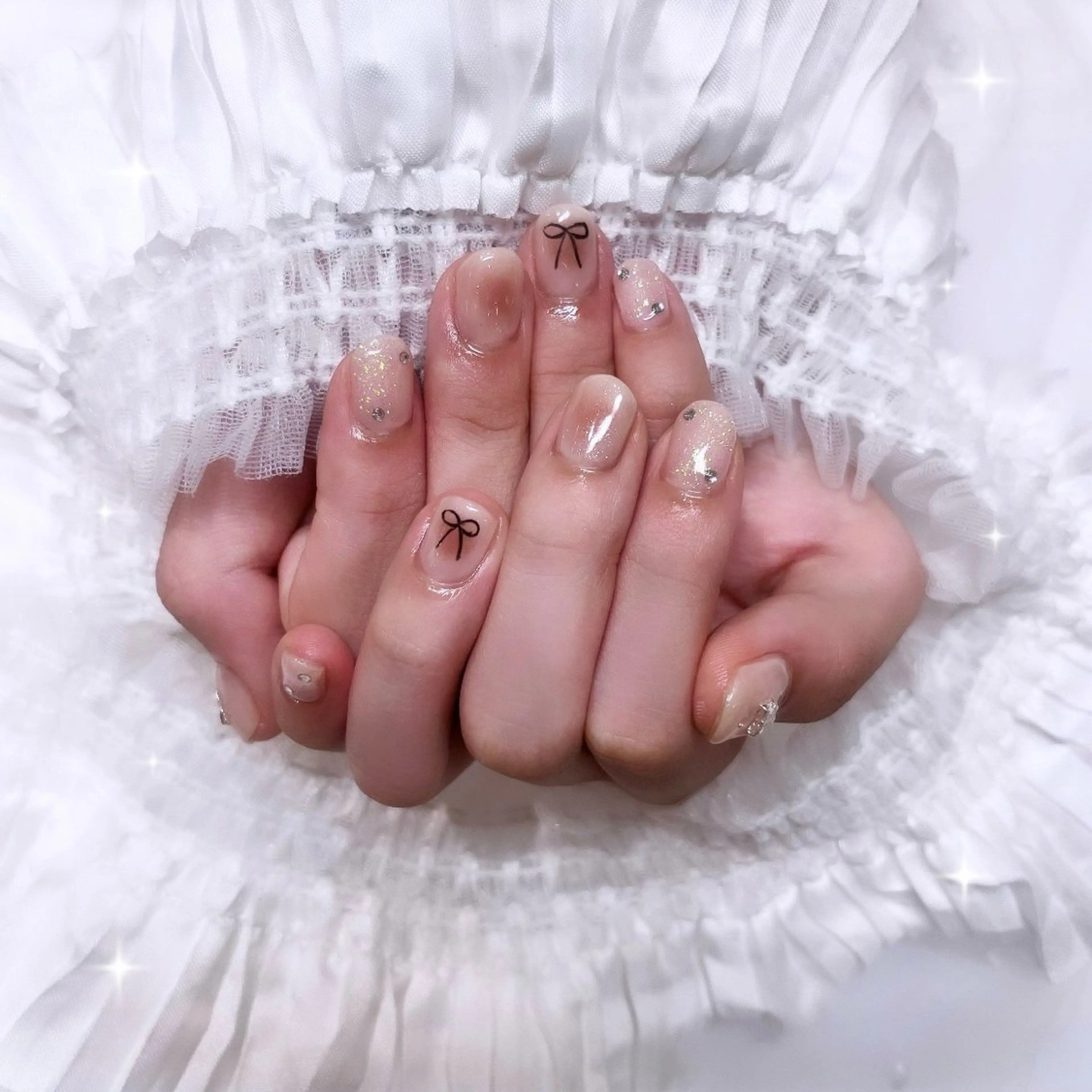 ネイル チークネイル フレンチネイル ガーリー Aing nail ｱｲﾝﾈｲﾙのネイルデザイン