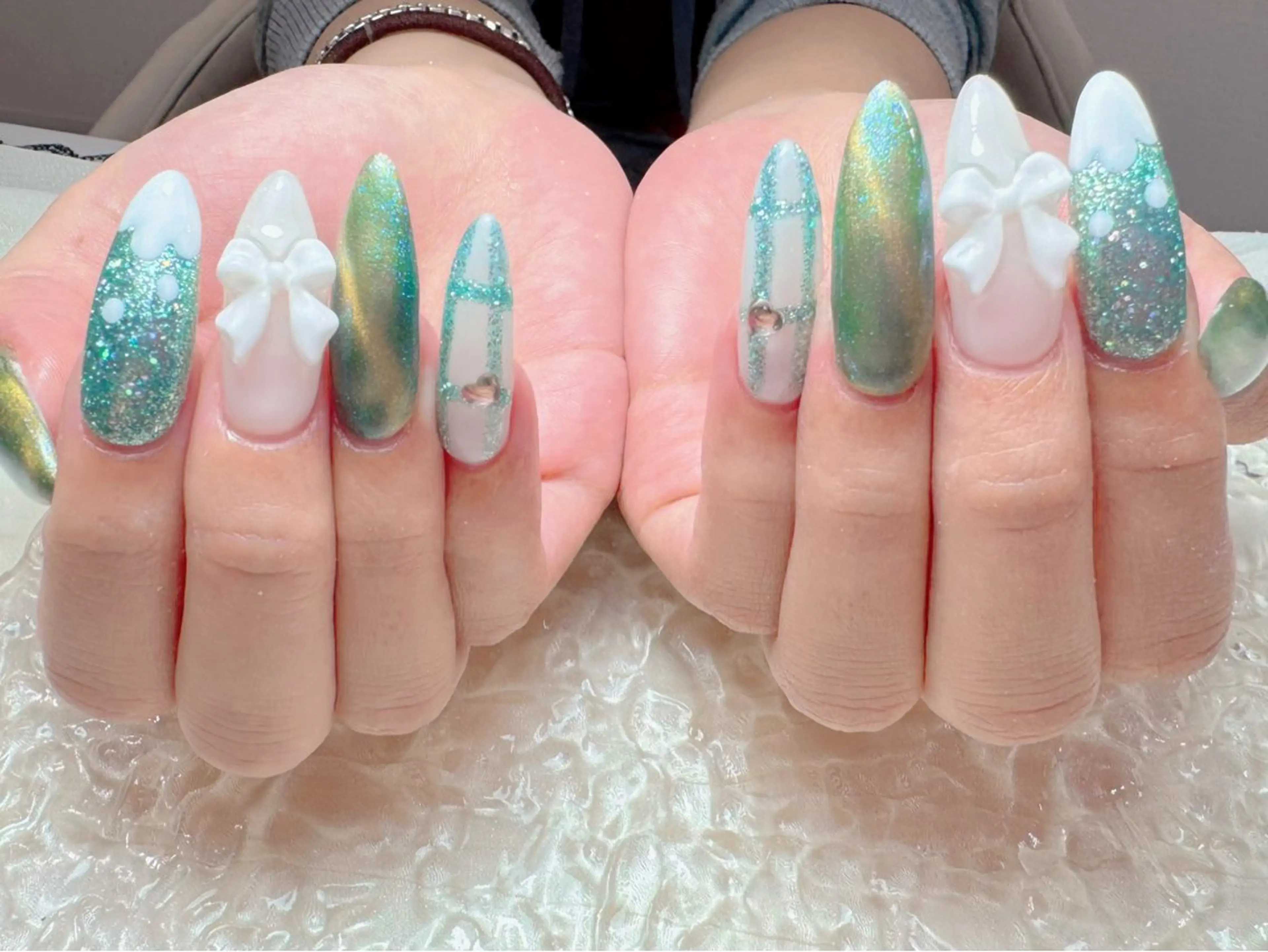 カラー マジックミラー所属・マジック ミラーのネイルデザイン