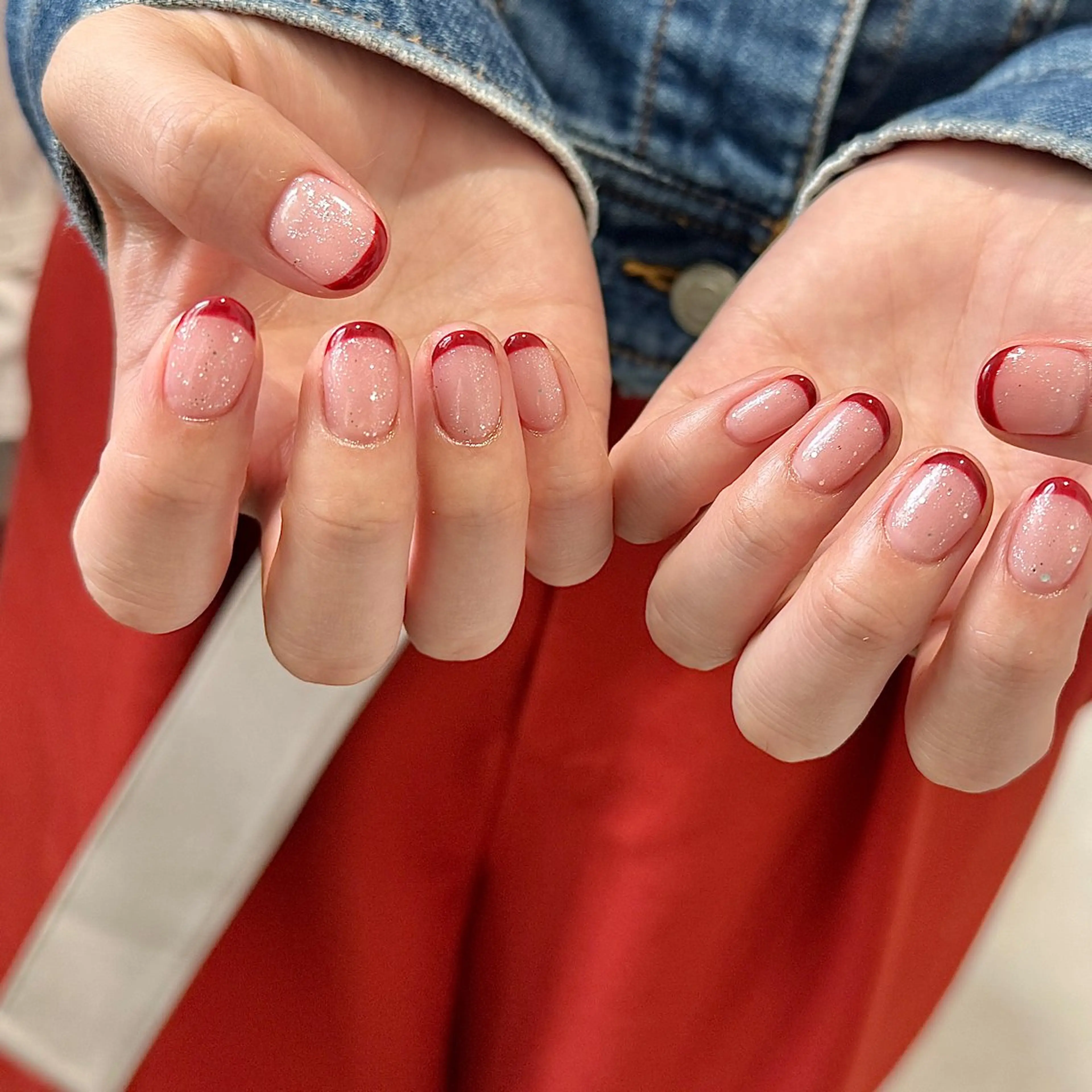 ネイル フレンチネイル 卒業式 赤色 シルバー シンプルネイル ハンドネイル pointillé .ayaのネイルデザイン