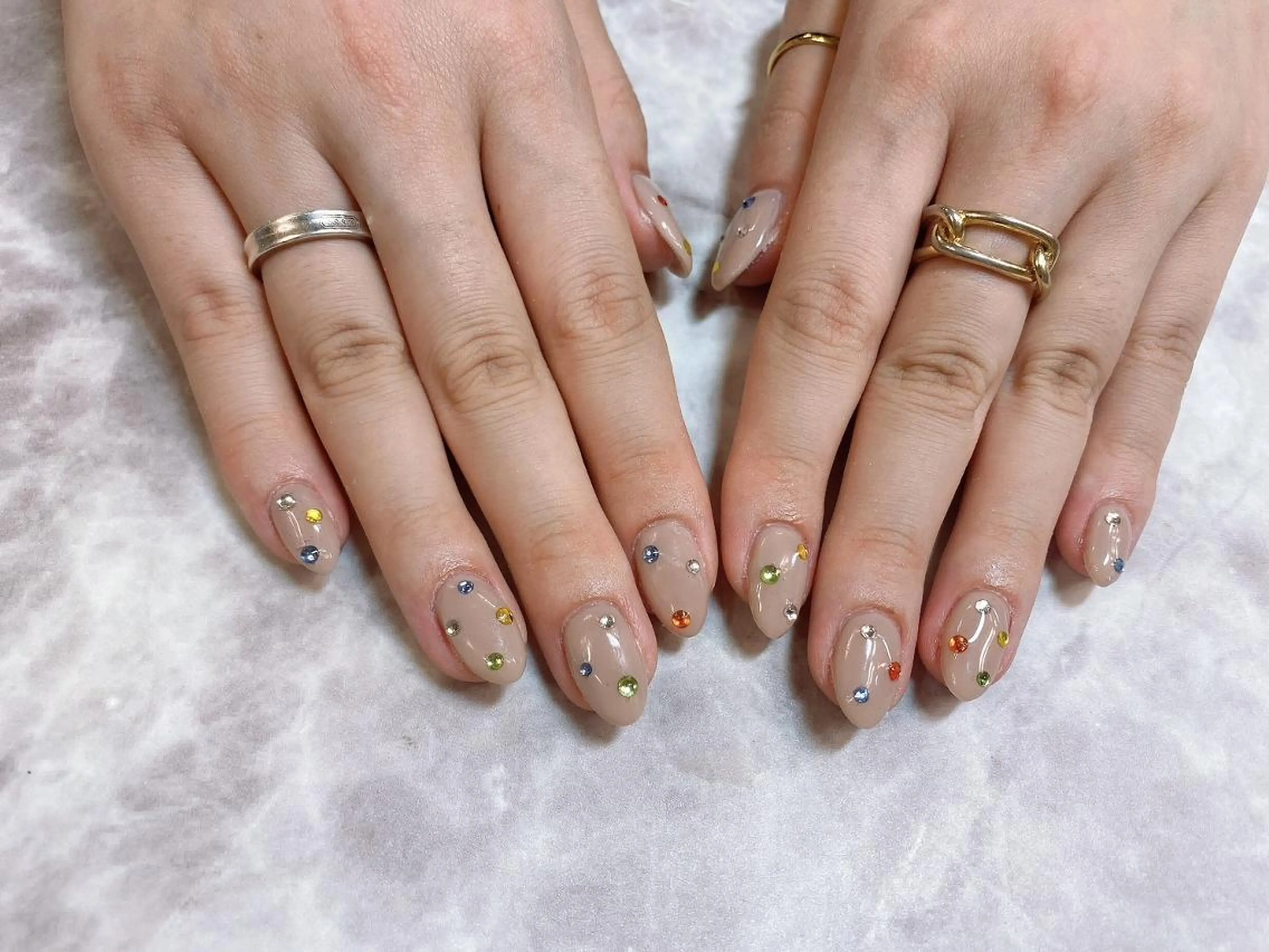 ネイル ネイルリボン 受付スタッフのネイルデザイン