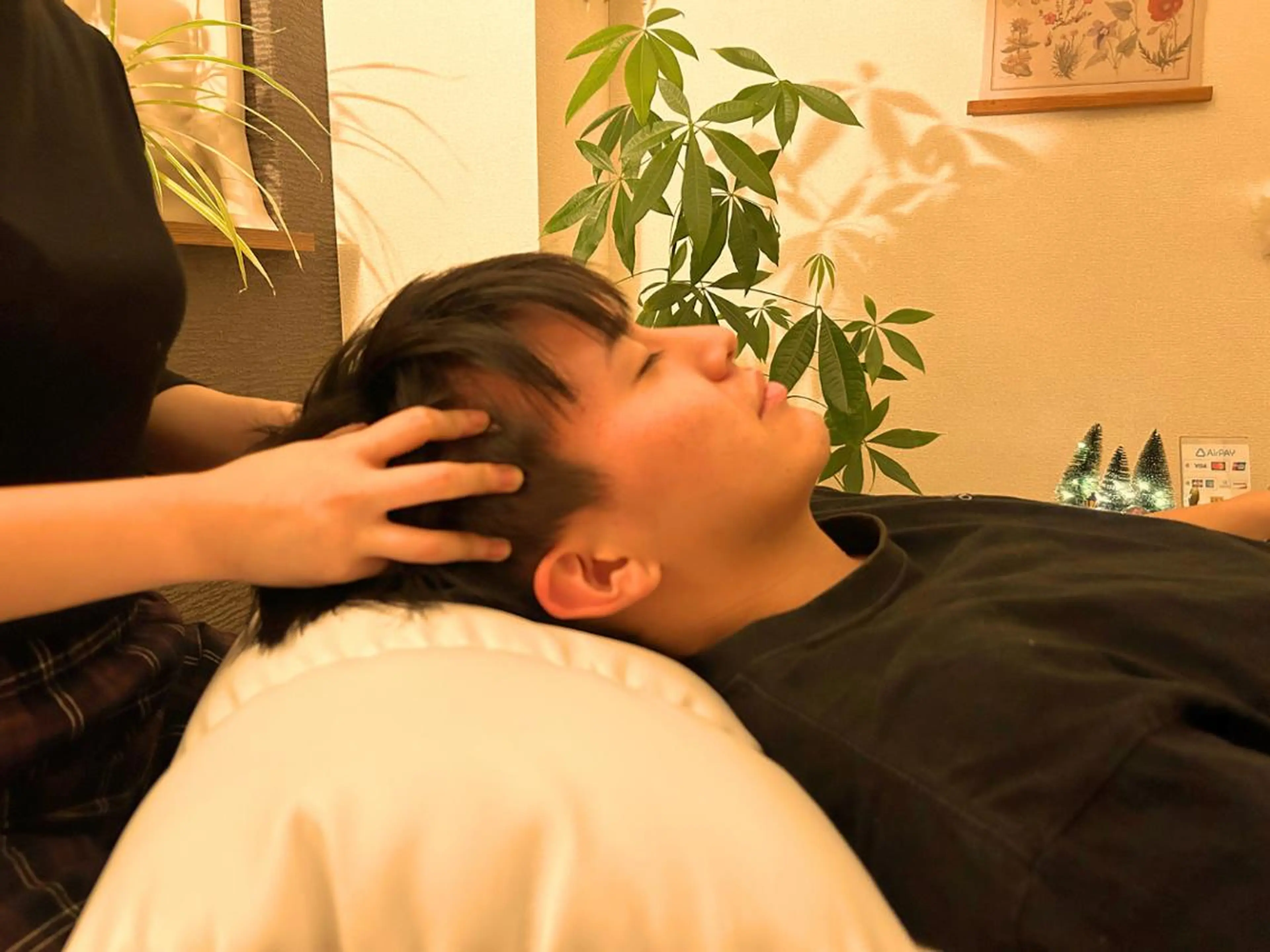 【たっぷり80分】ハンドスパ付♪目元&肩首ドライヘッドスパの写真