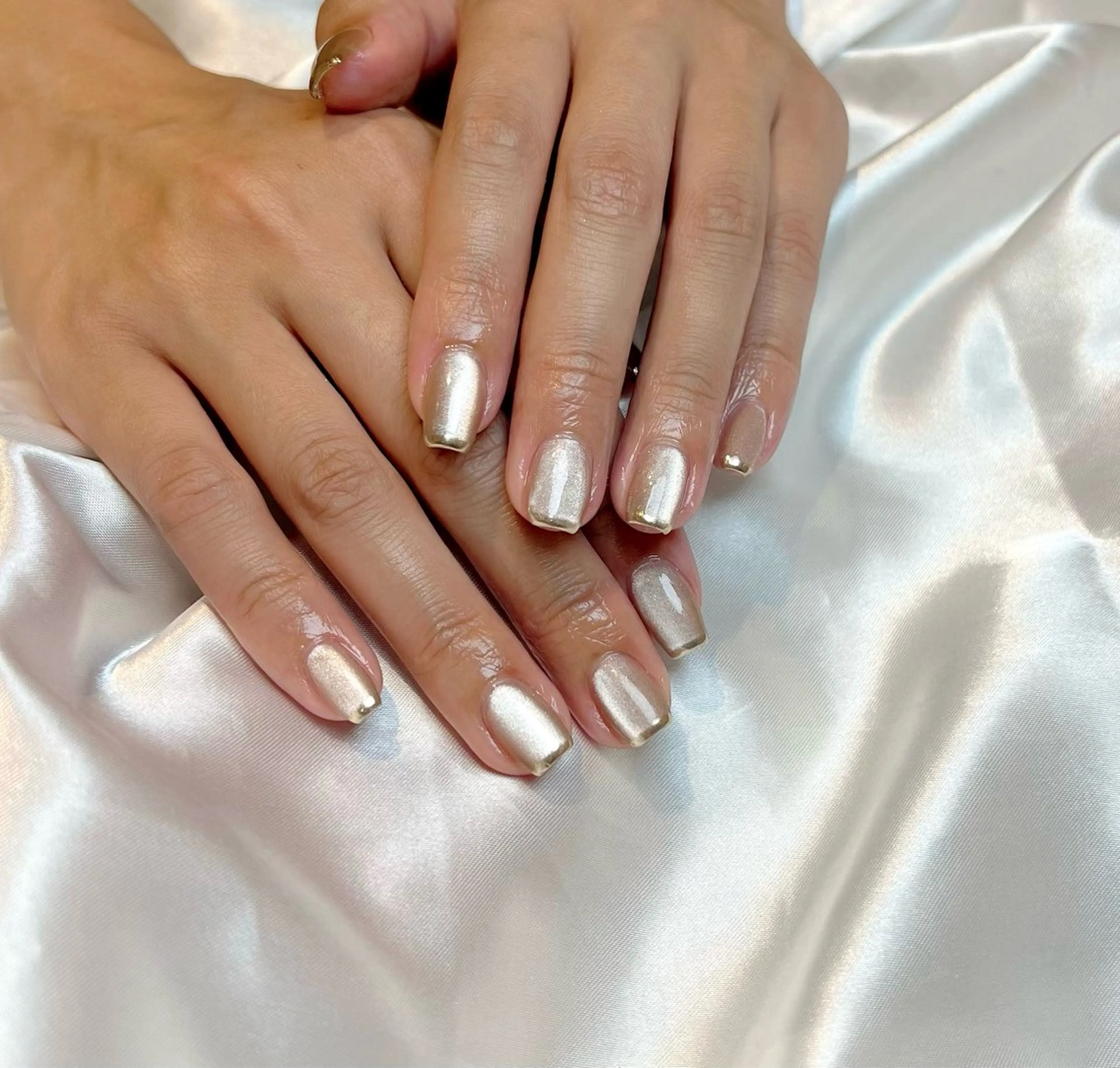 ネイル ミラーネイル Lino+ ネイル&よもぎ蒸しのネイルデザイン