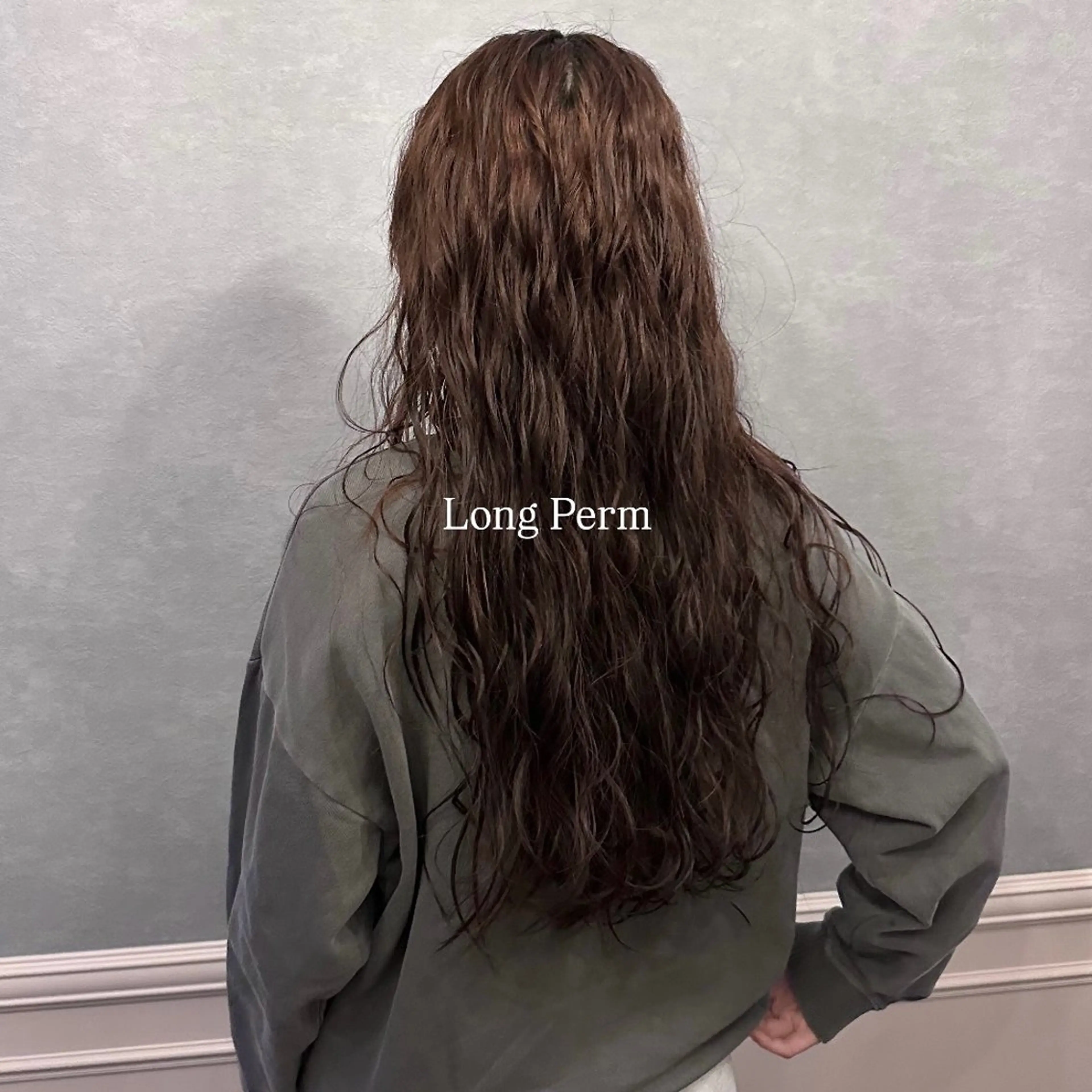 ロング パーマ ロング 美容casita カシータ所属・Nagumo Mizukiのヘアスタイル