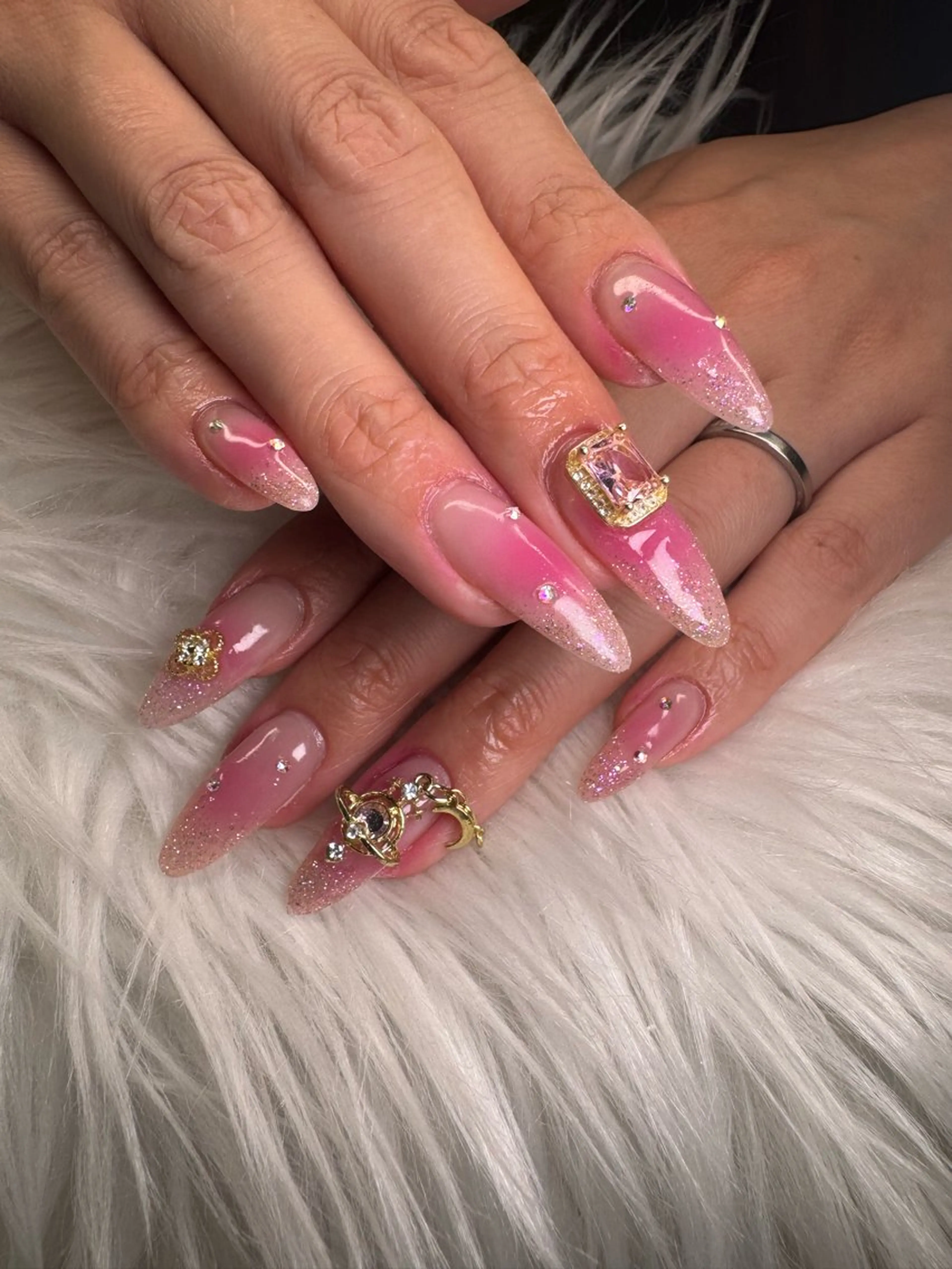 ネイル ハンドネイル YOUTH nails waxing所属・YOUTH natsumiのネイルデザイン