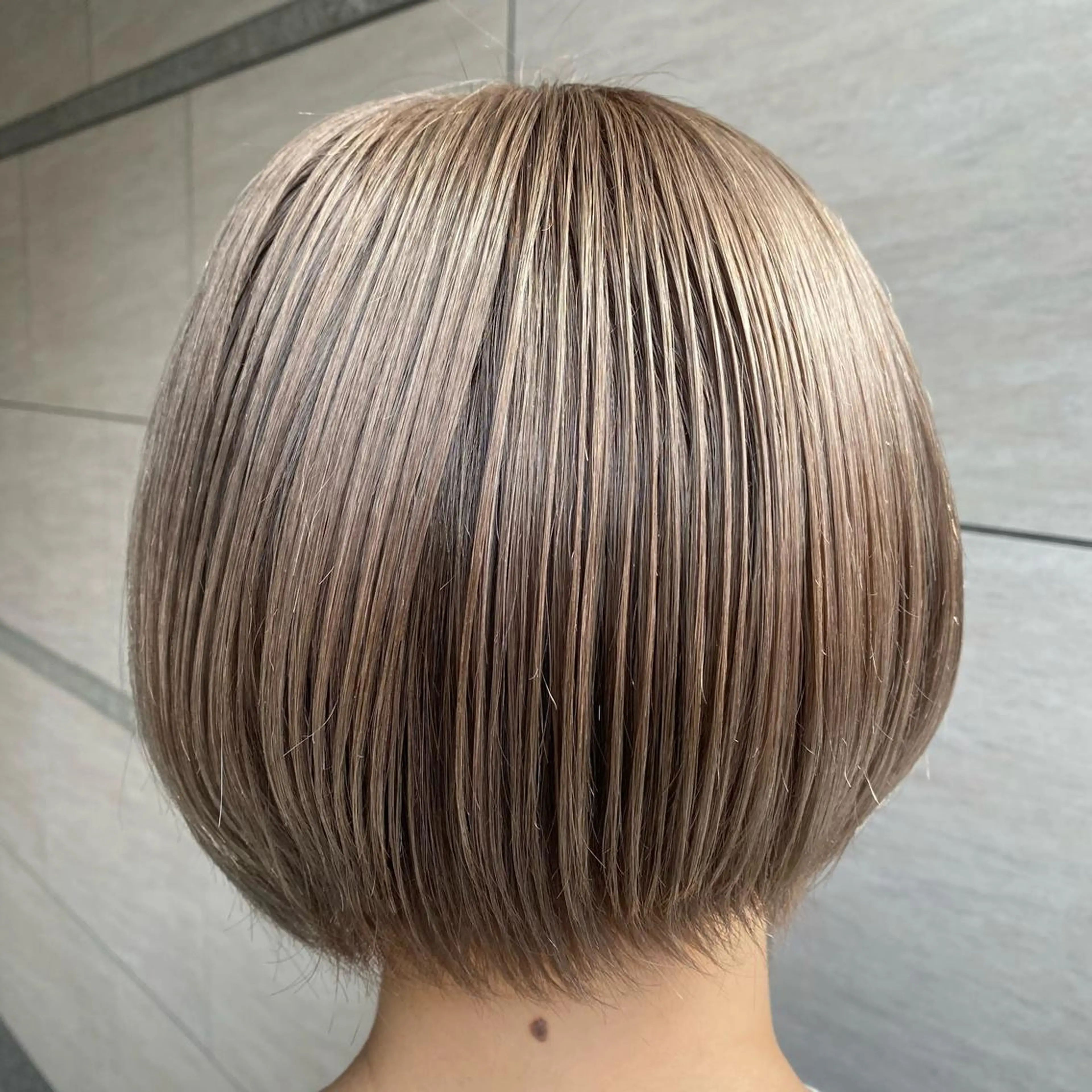 ショート カラー グレージュ ミルクティーグレージュ 💚 nao💚のヘアスタイル