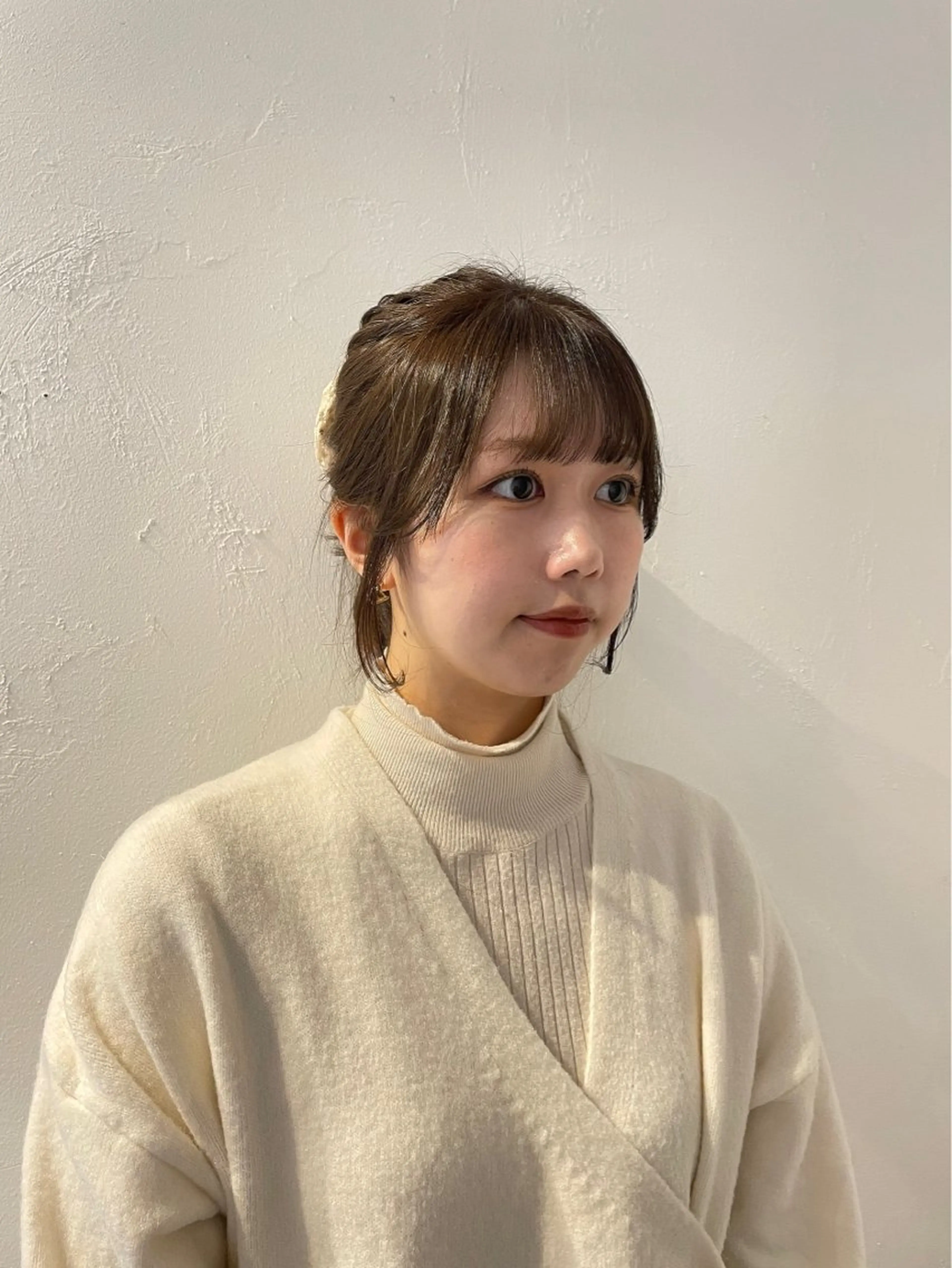 セミロング カラー ヘアアレンジ mina / 透明感ベージュカラーのヘアスタイル