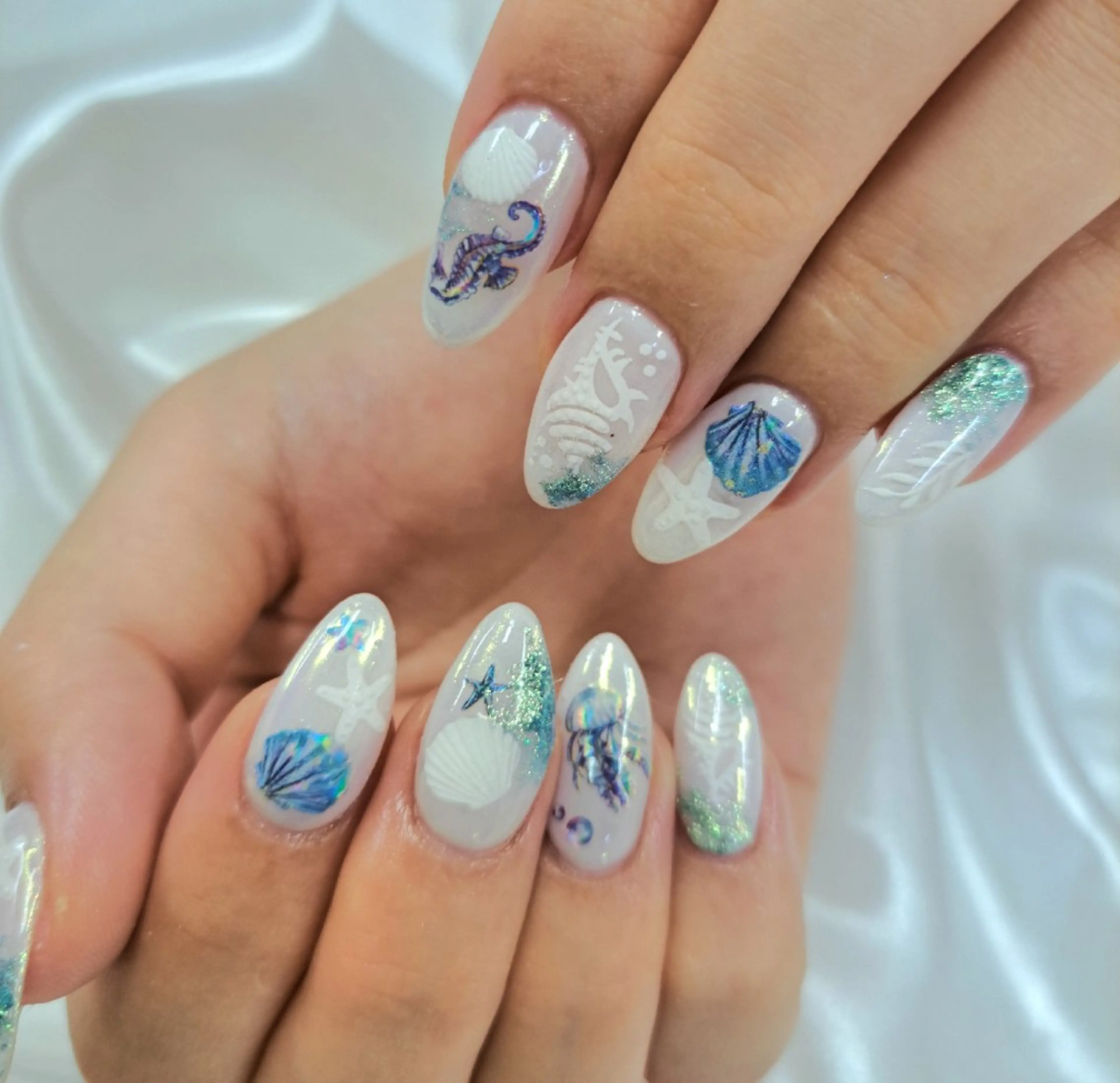 ネイル チークネイル フレンチネイル ジェルネイル ガーリー ハート ハンドネイル 河野ちえ (雑誌掲載サロン)のネイルデザイン