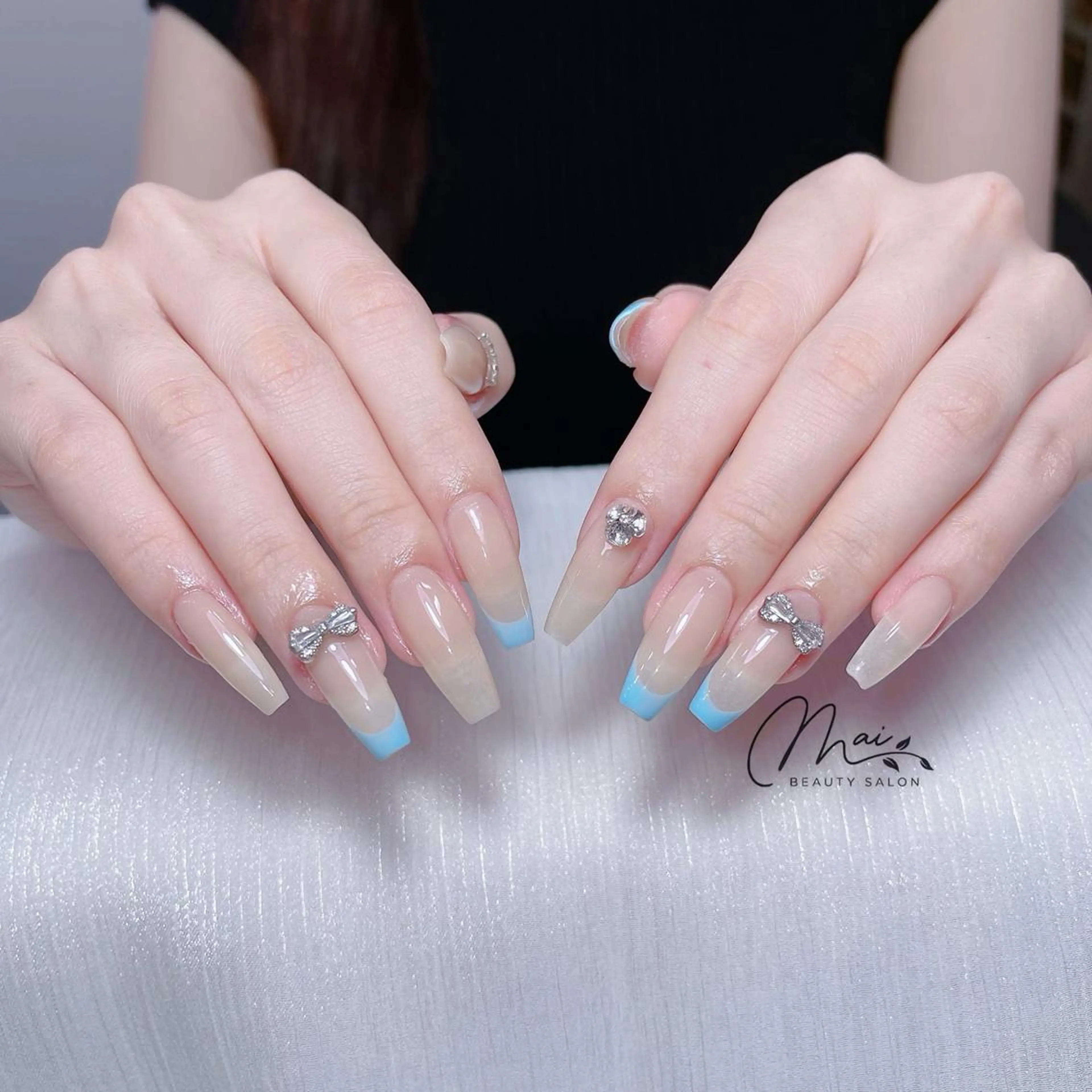 ネイル アニマル柄 ボルドー ジェルネイル ニュアンスネイル パラジェル MaiBeauty dodoのネイルデザイン