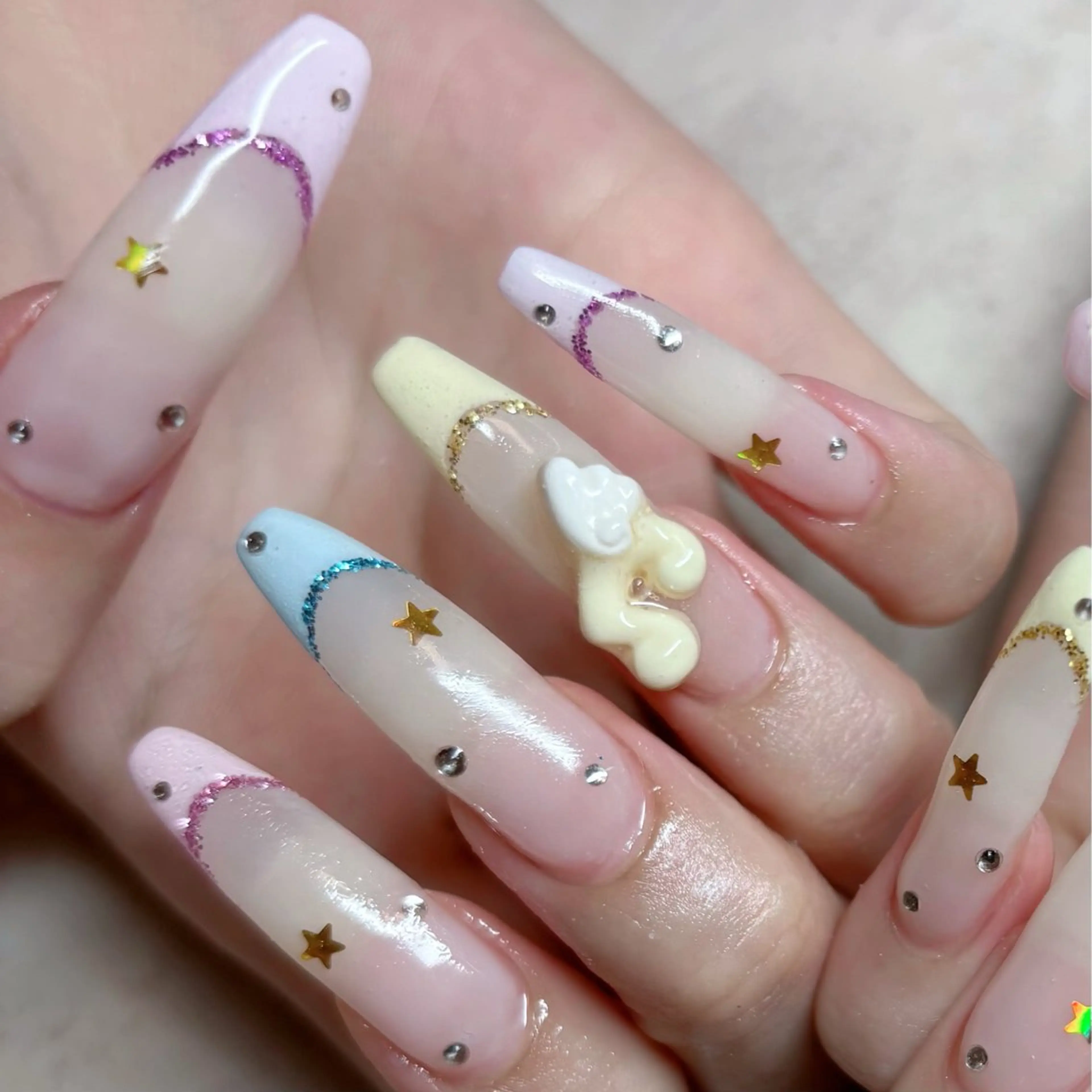 ネイル mimi 高石桃朱のネイルデザイン