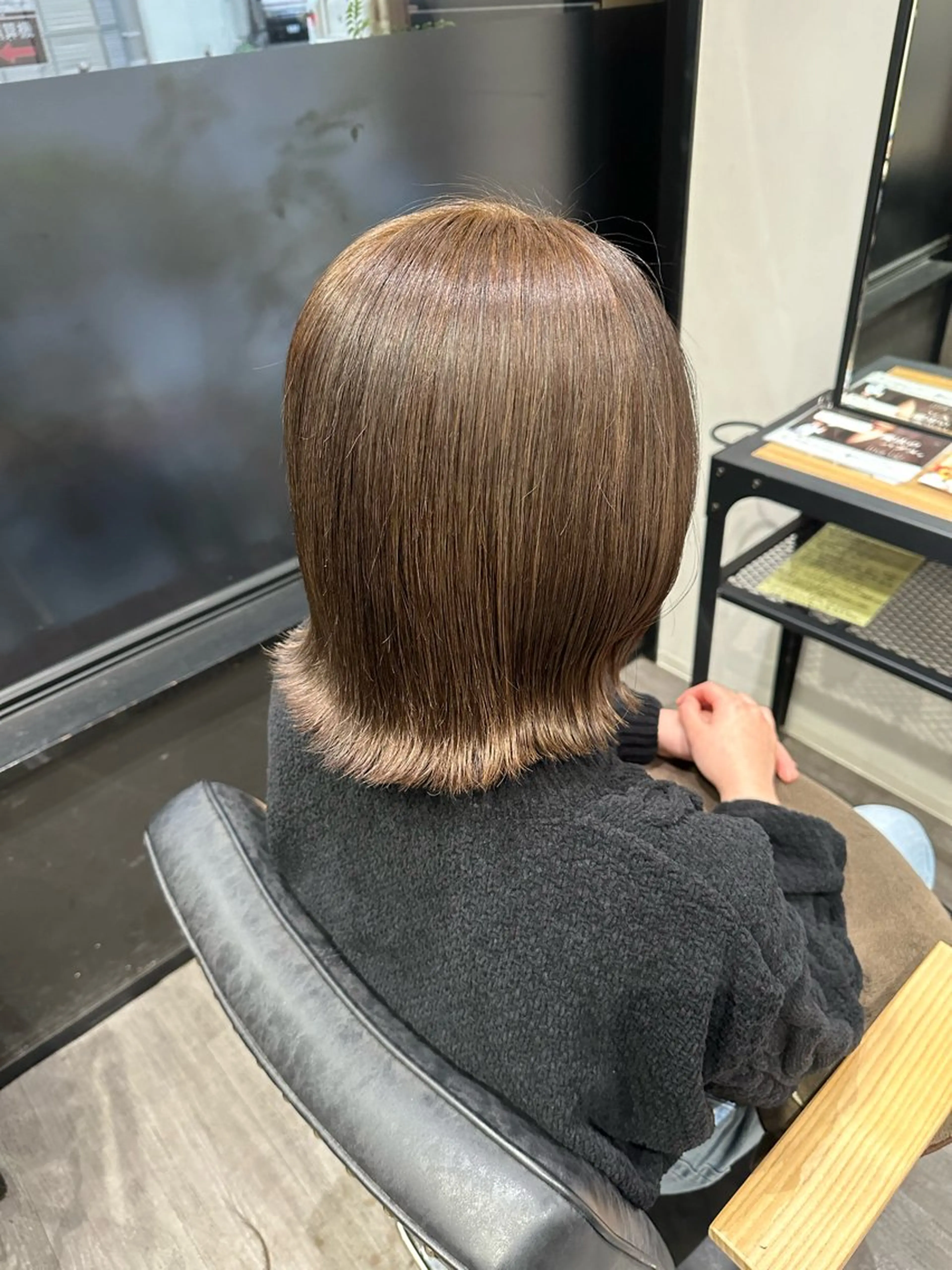 ミディアム カラー アッシュ ベージュカラー カット ヘアカラー トリートメント 艶髪レイヤー上田 紗也🇰🇷💗のヘアスタイル