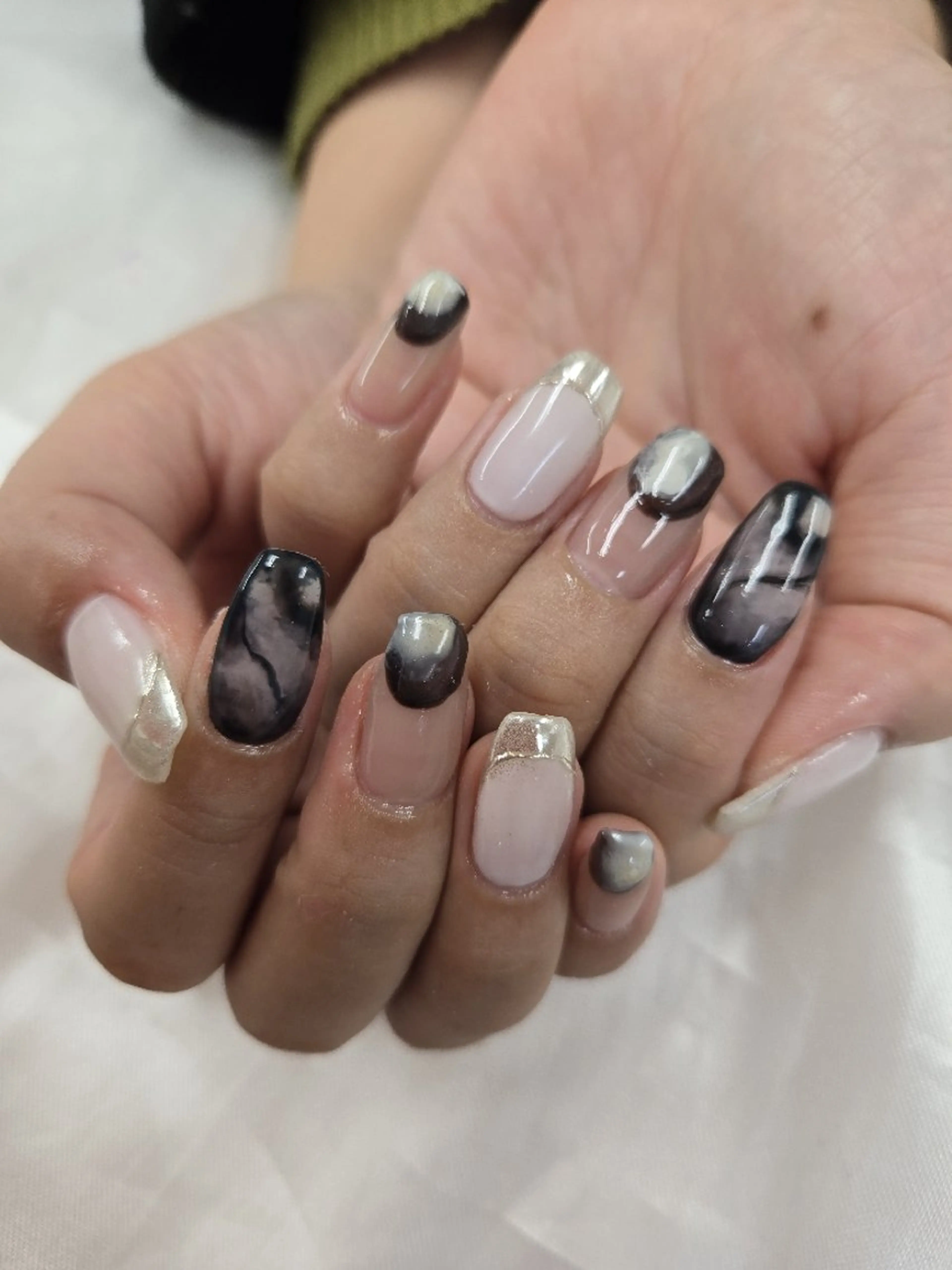 ネイル アートネイル オーロラネイル チークネイル ジェルネイル グラデーション ハンドネイル 河野ちえ (雑誌掲載サロン)のネイルデザイン