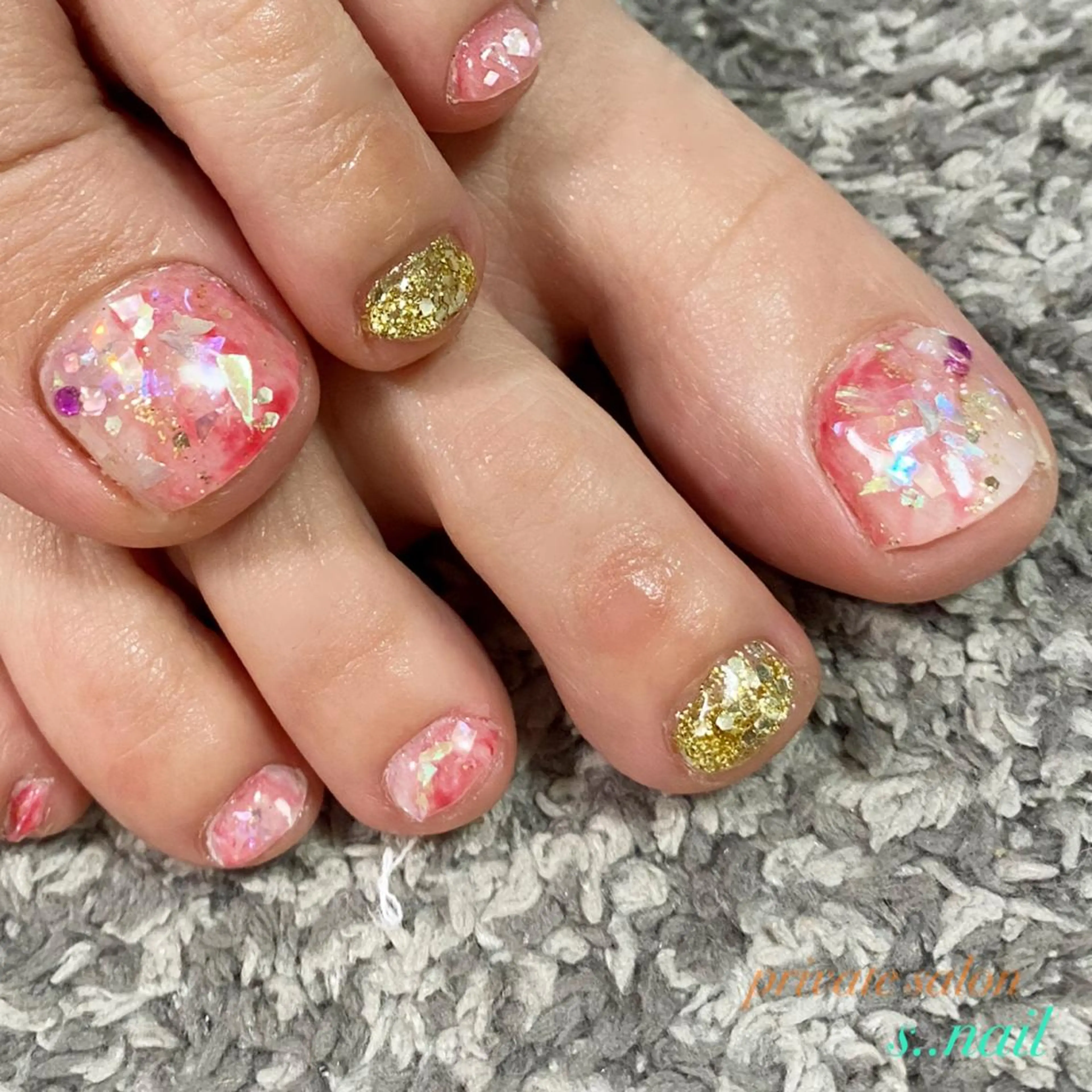 ネイル ブルー 赤色 ハンドネイル フットネイル s..nail / MORITAのネイルデザイン