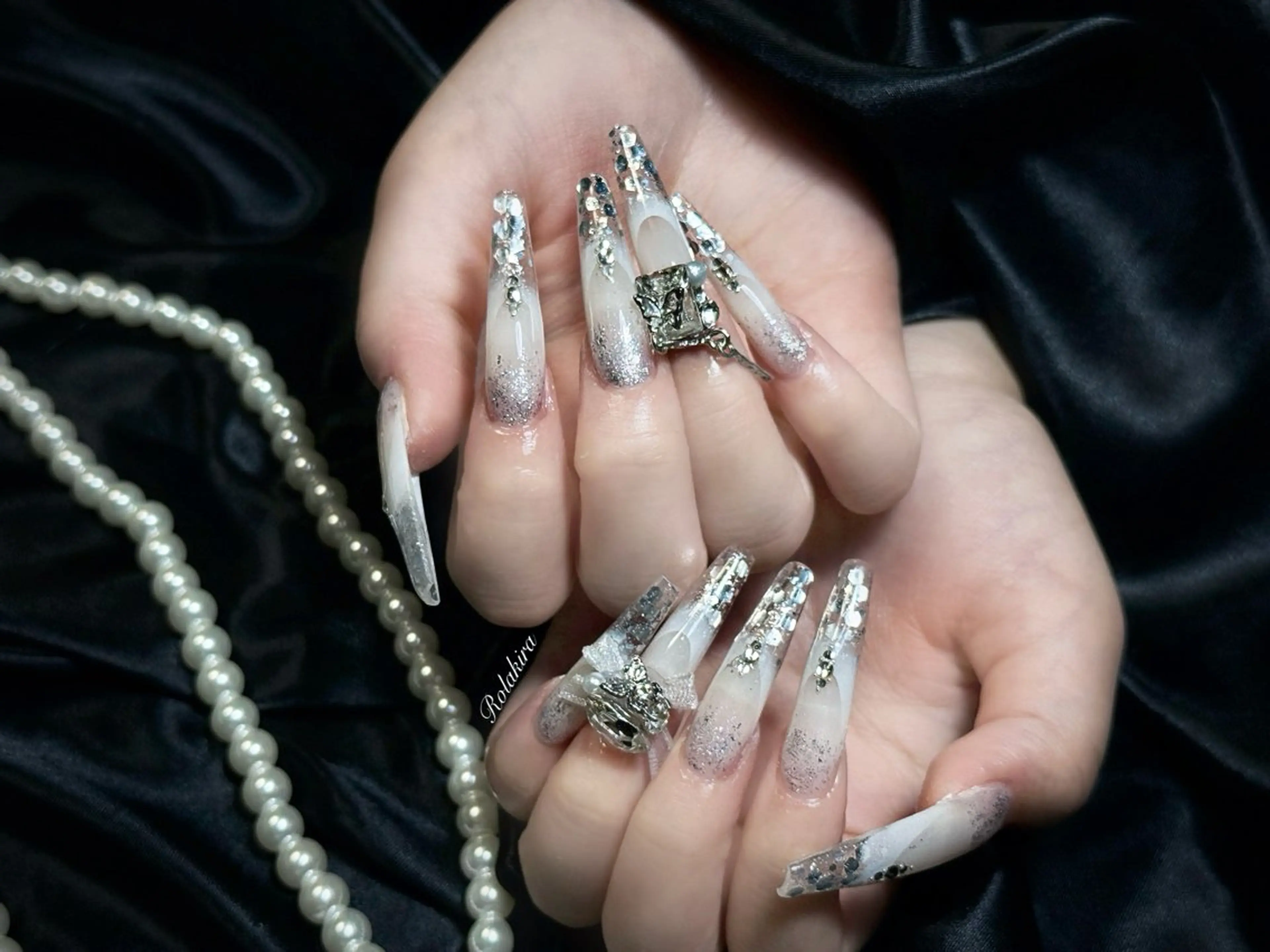 ロング 韓国風ヘア ハンドネイル Rola kira nail salon所属・Rola kira 麗のネイルデザイン