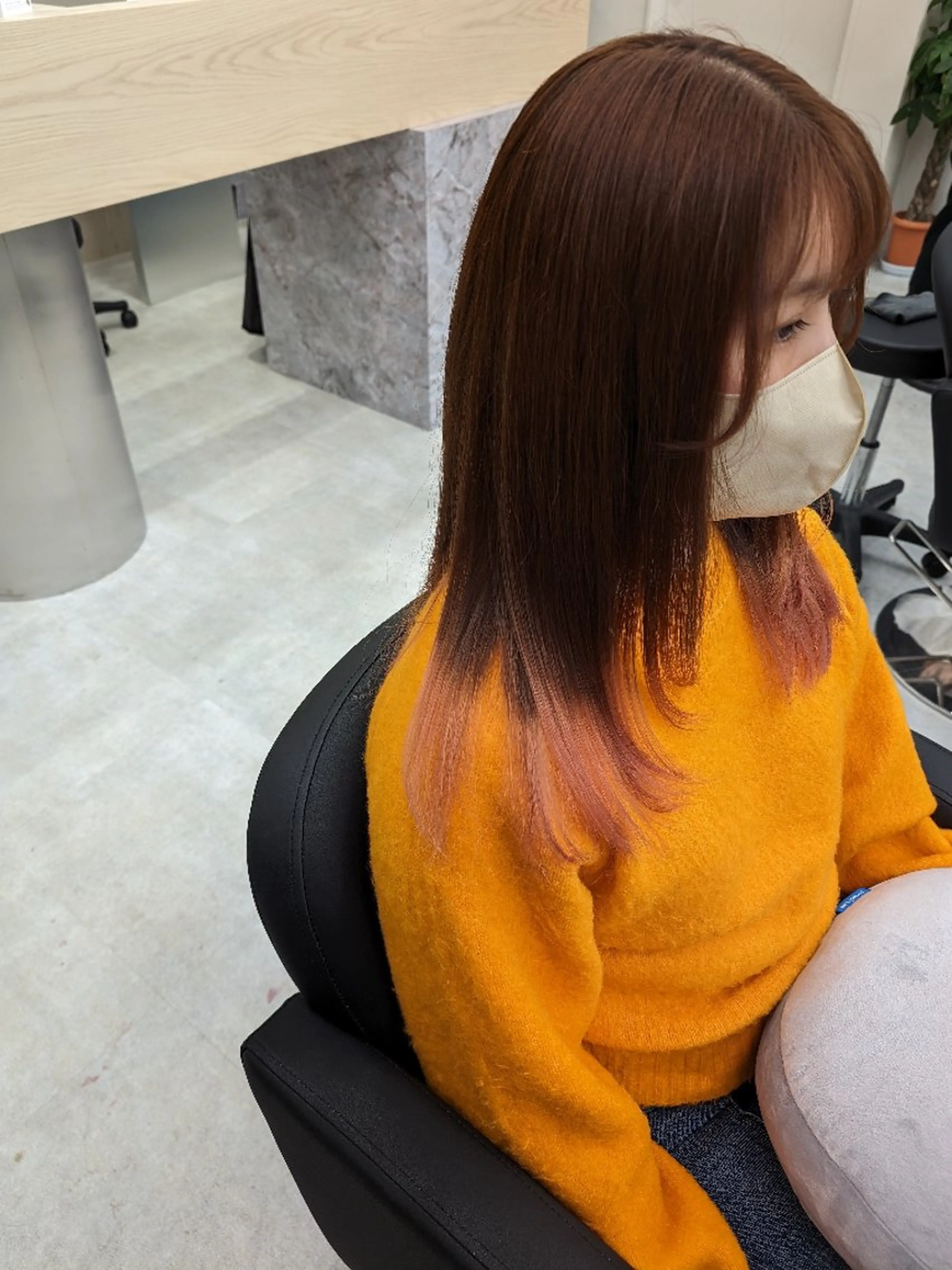 🌈✨【トレンドNO.1❢ケアブリーチ付き】イヤリングカラー(全体カラー込)+艶TR ✨🌈の写真