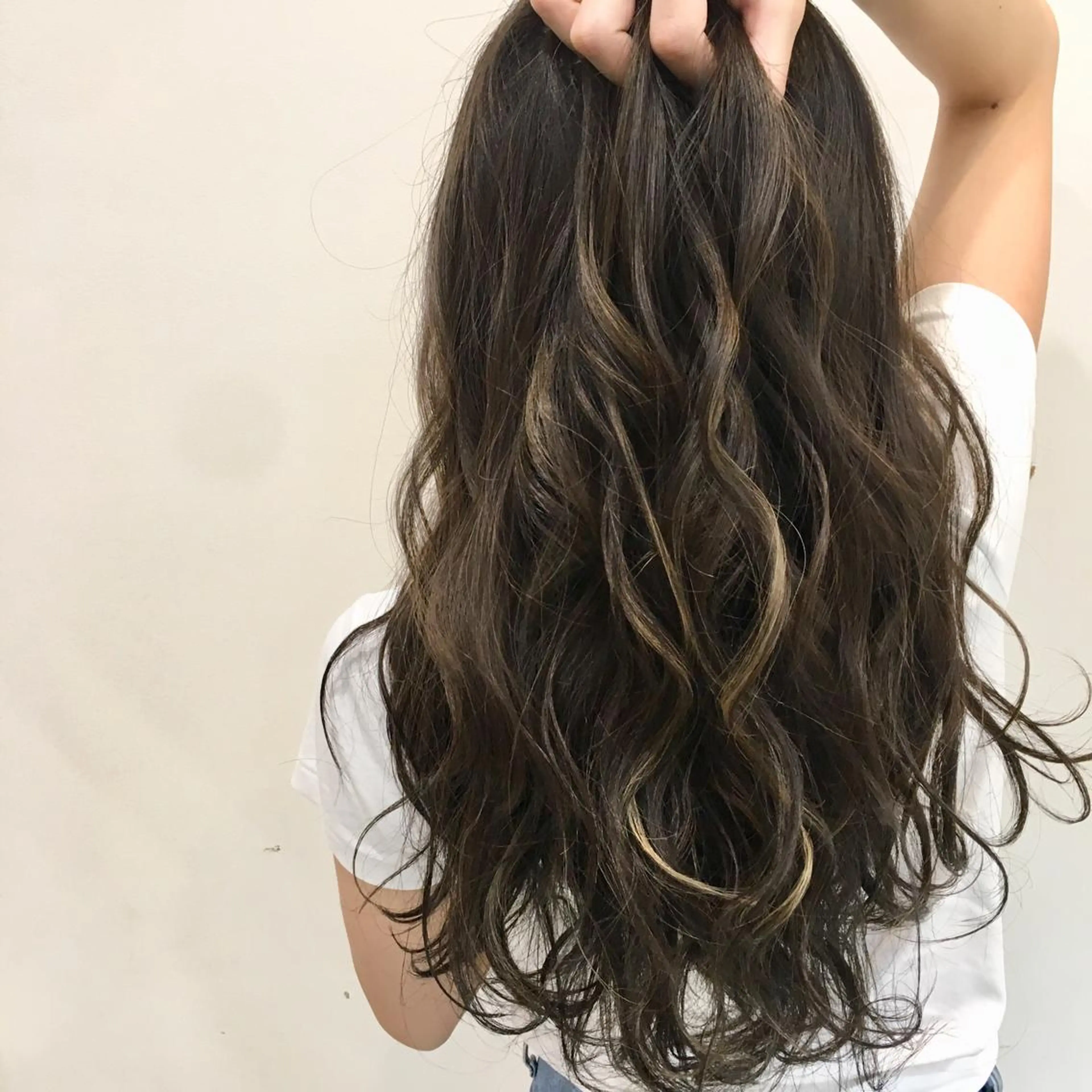 ロング MiL所属・✨ハイトーン✨ 濱田知孝のヘアスタイル