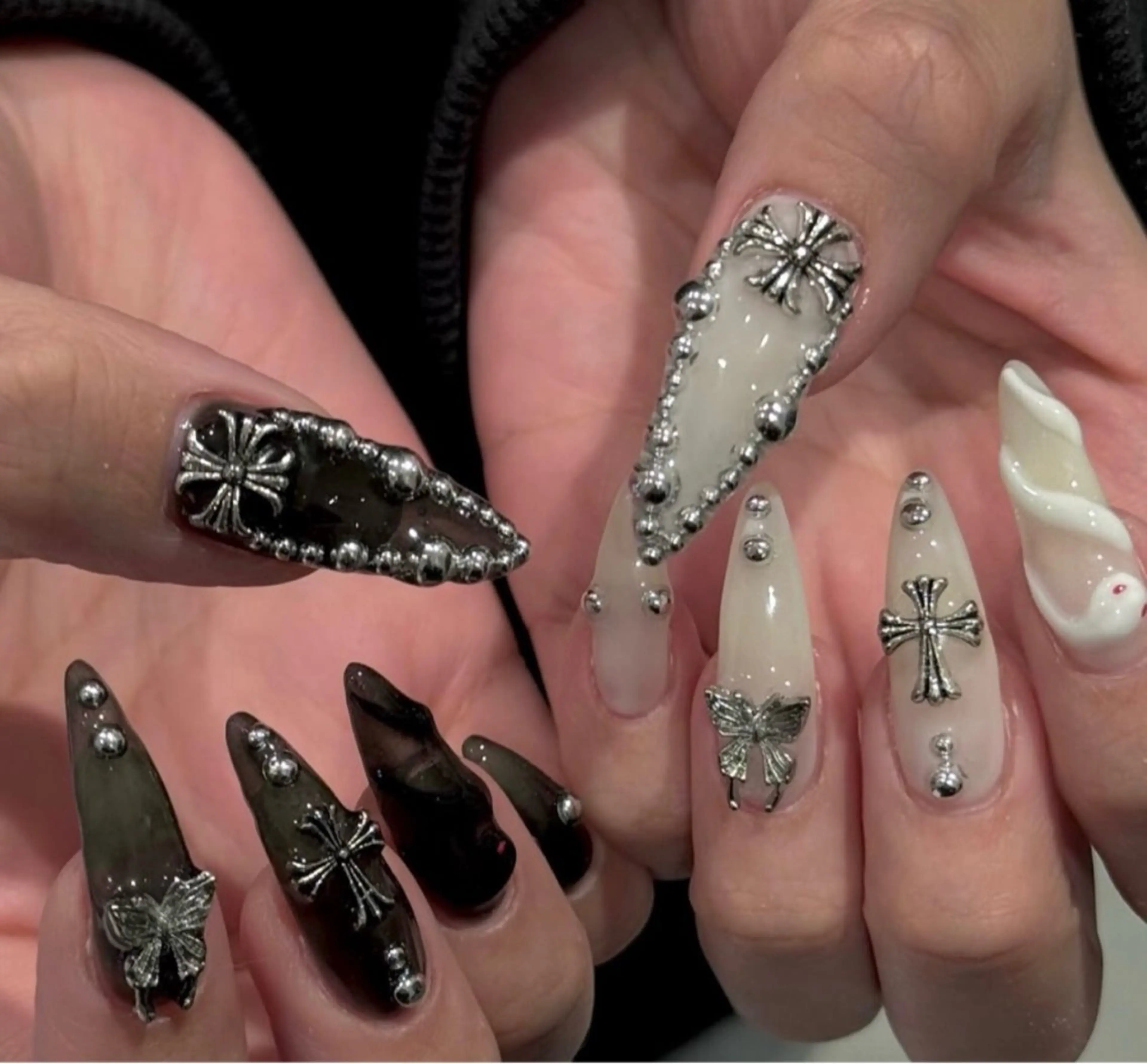 ネイル アートネイル 長さ出し ジェルネイル マグネットネイル ニュアンスネイル Cloudy Chan Nailのネイルデザイン