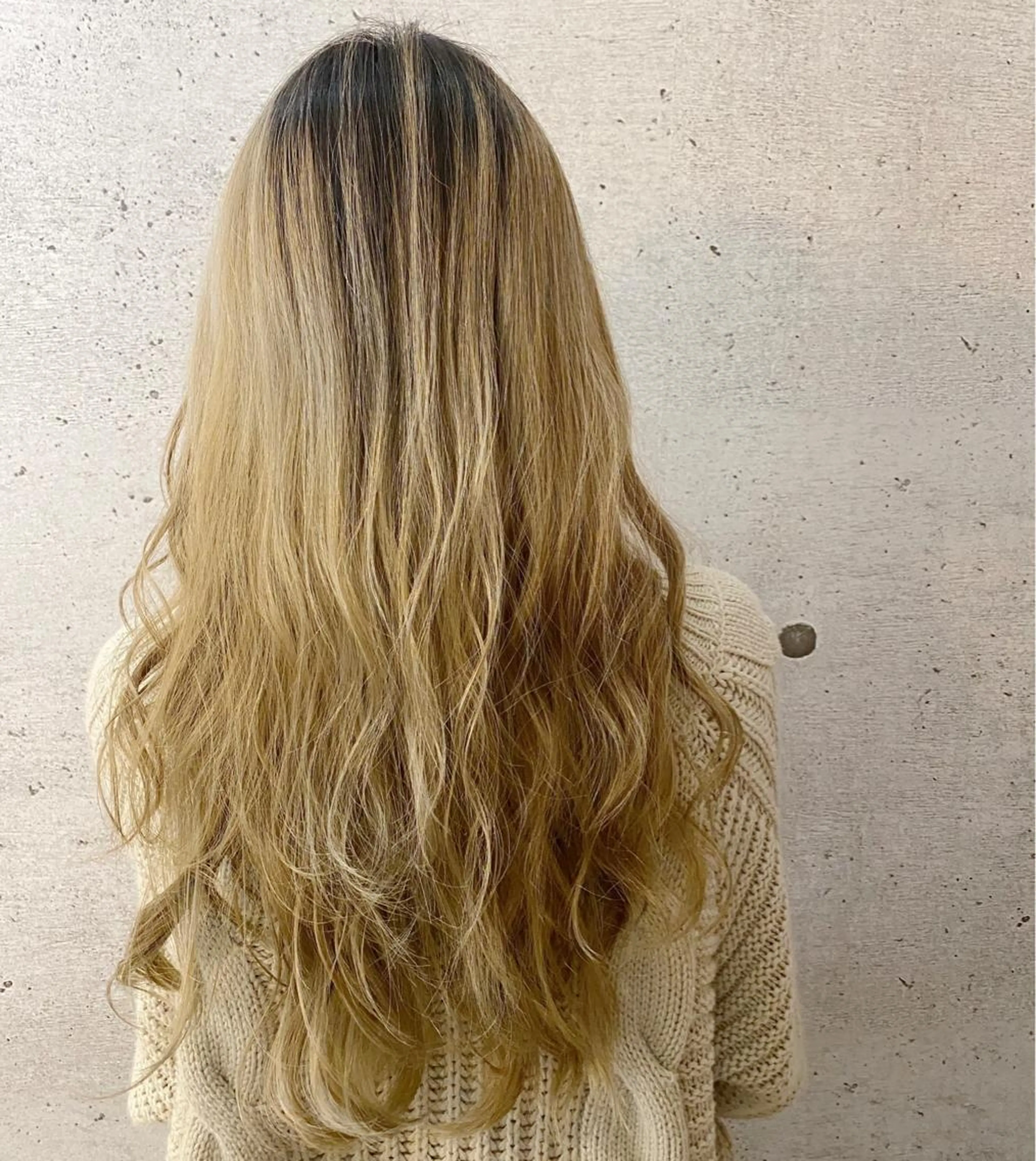 ✨オススメ✨【低ダメージ　ケアブリーチ使用】カット＋バレイヤージュ（ケアブリーチ）+トリートメントの写真