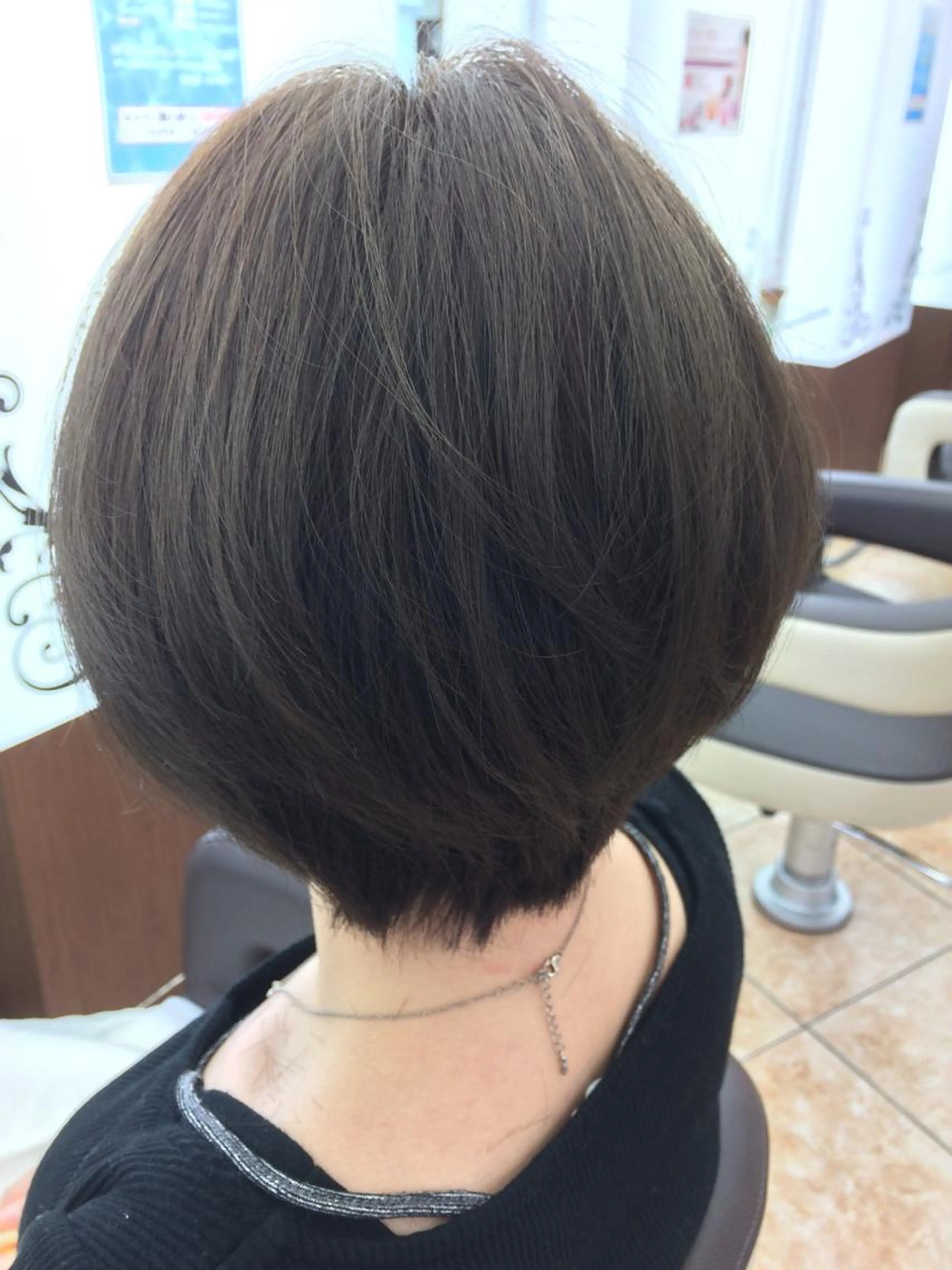 ディレクターカット➕脱白髪染めカラー➕補修トリートメントの写真