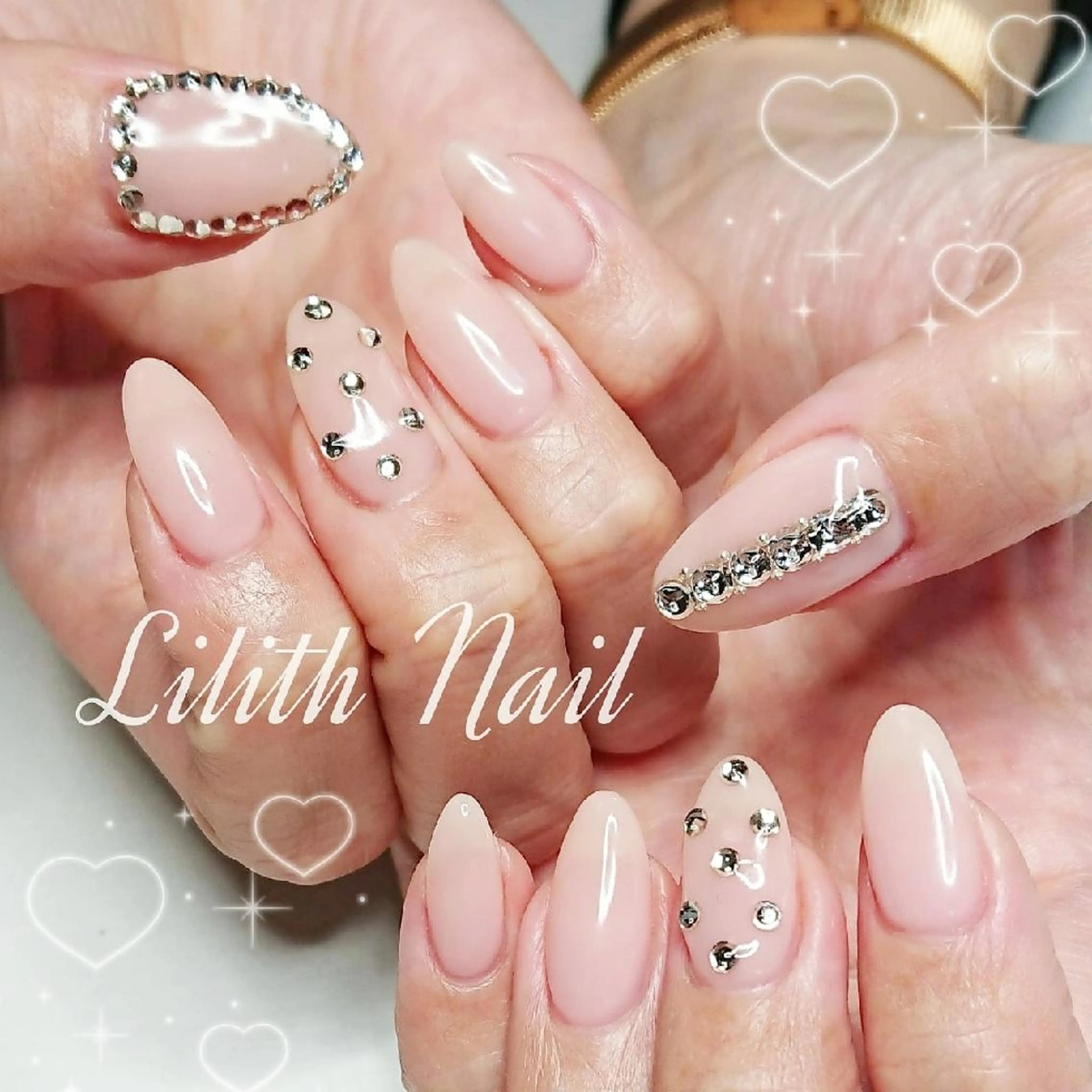 ネイル キラキラネイル ストーンネイル Lilith Nailのネイルデザイン