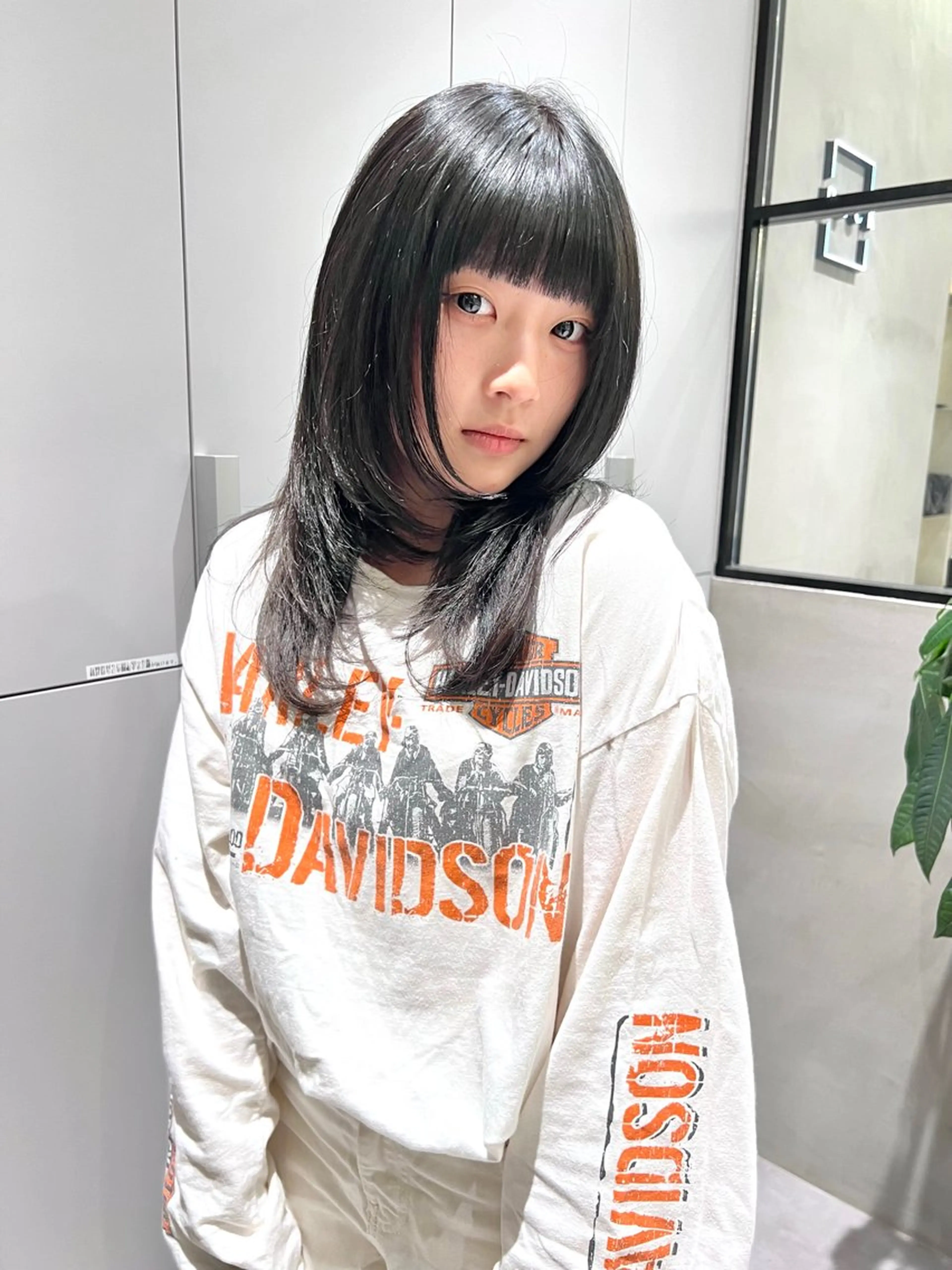 〈小顔に見せたい方〉レイヤーカットの写真