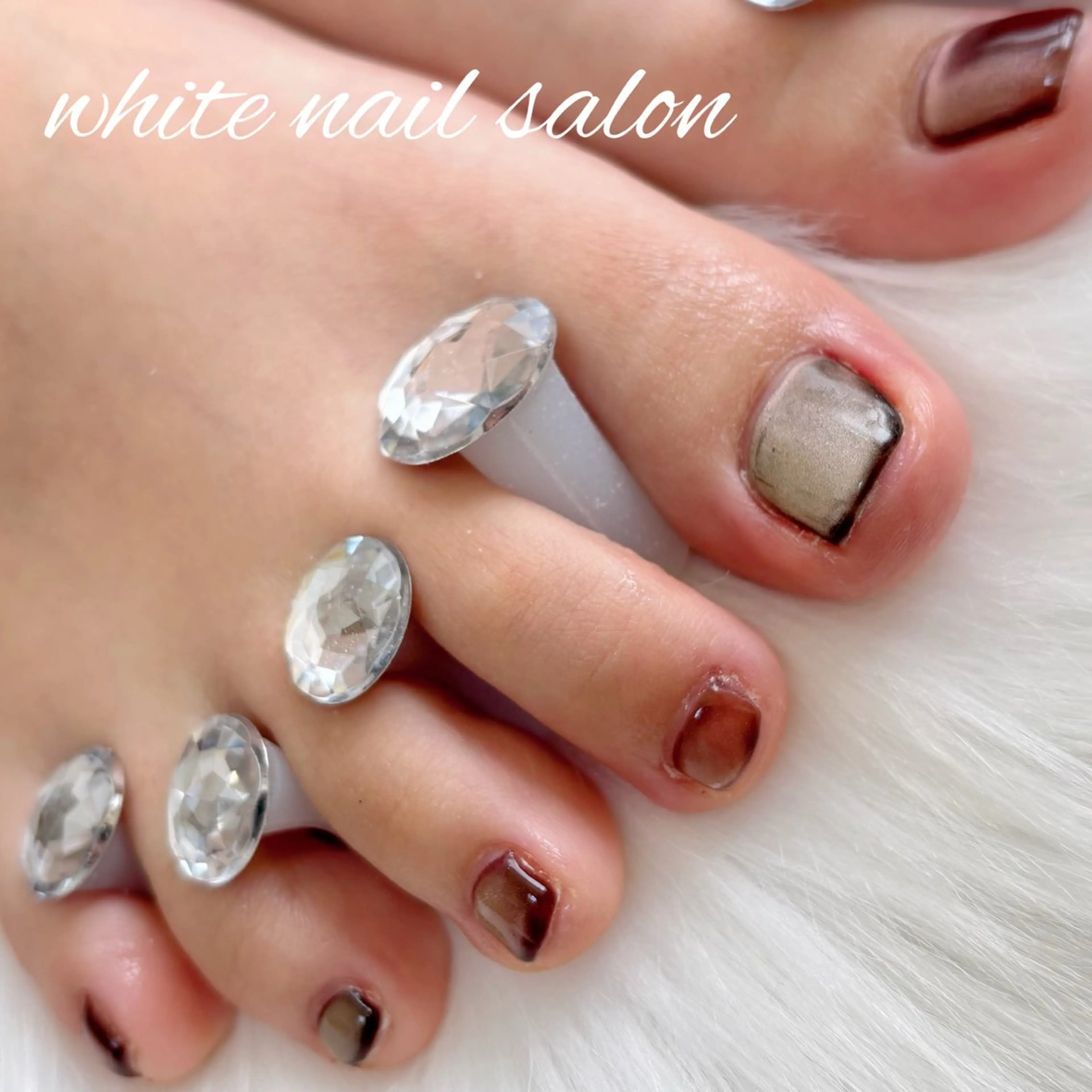 ネイル フットネイル フットネイル white nail salonのネイルデザイン