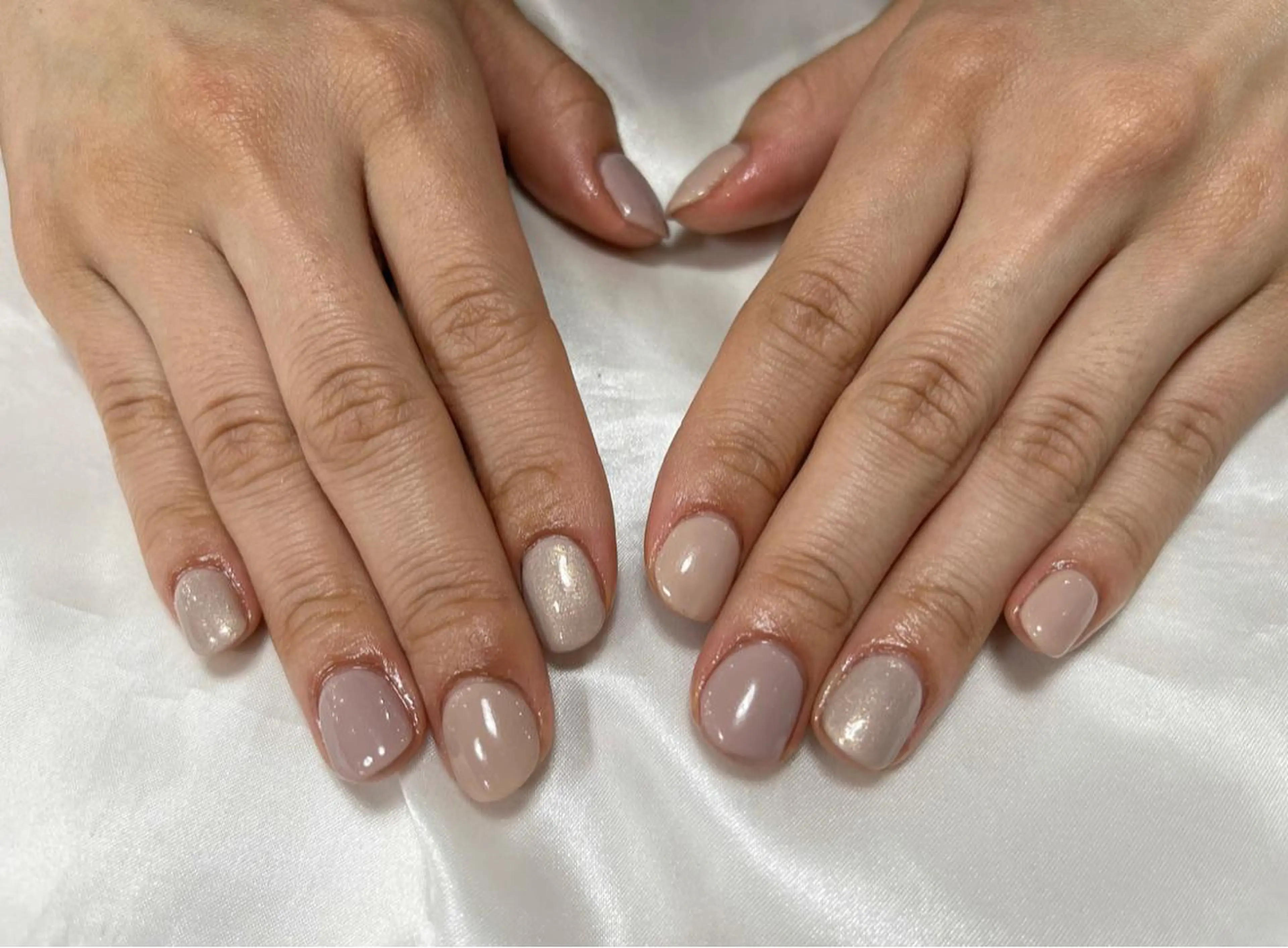 ネイル ラメ(グリッター) ピンク THE BALM Noahのネイルデザイン