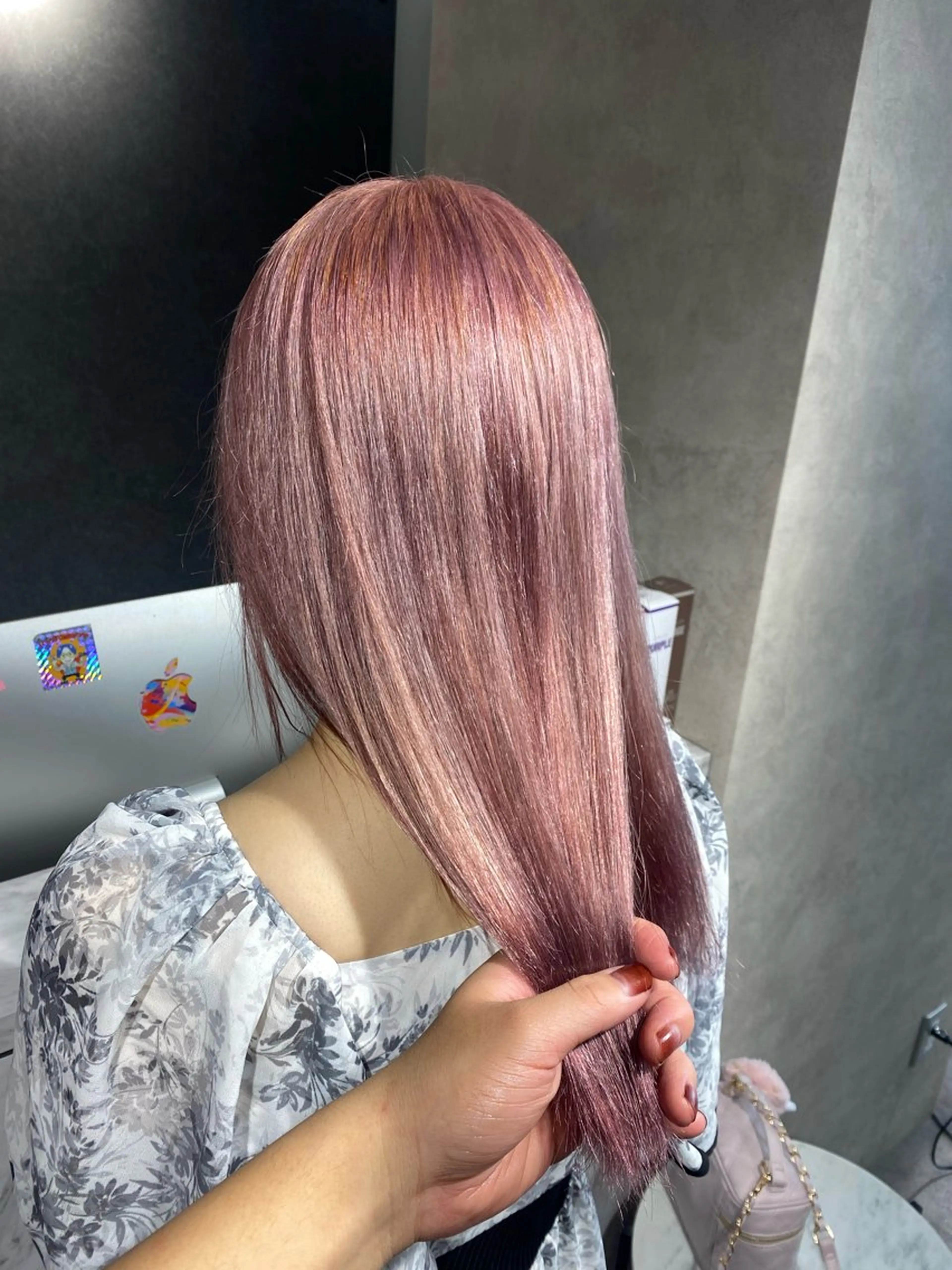 カラー ベージュカラー ピンクカラー ピンクベージュ カット ヘアカラー Seleneコウキ ブリーチ/ハイトーンのヘアスタイル