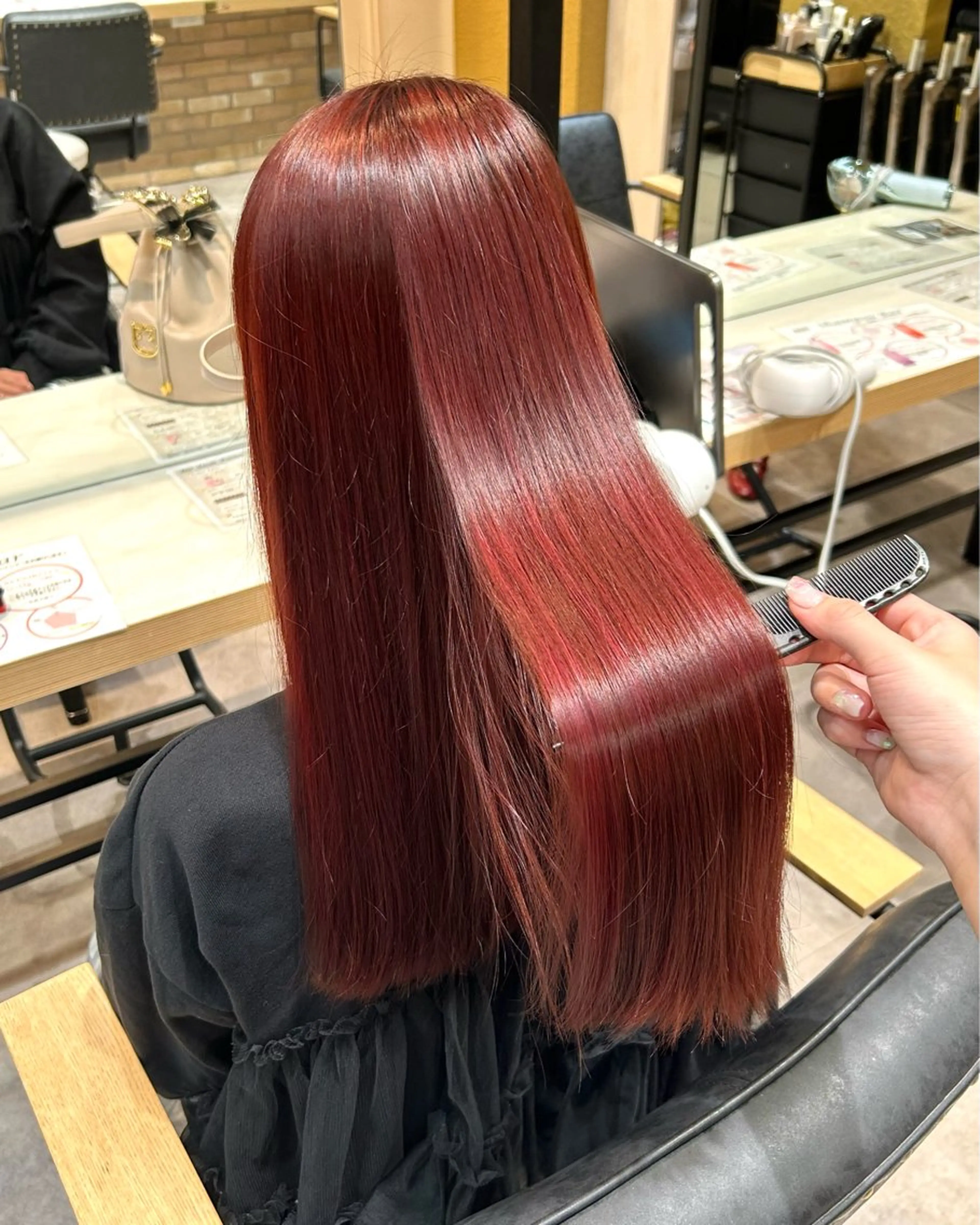 ロング カラー ダブルカラー レッドカラー ヘアカラー レイヤースタイル COCORO 🎀のヘアスタイル