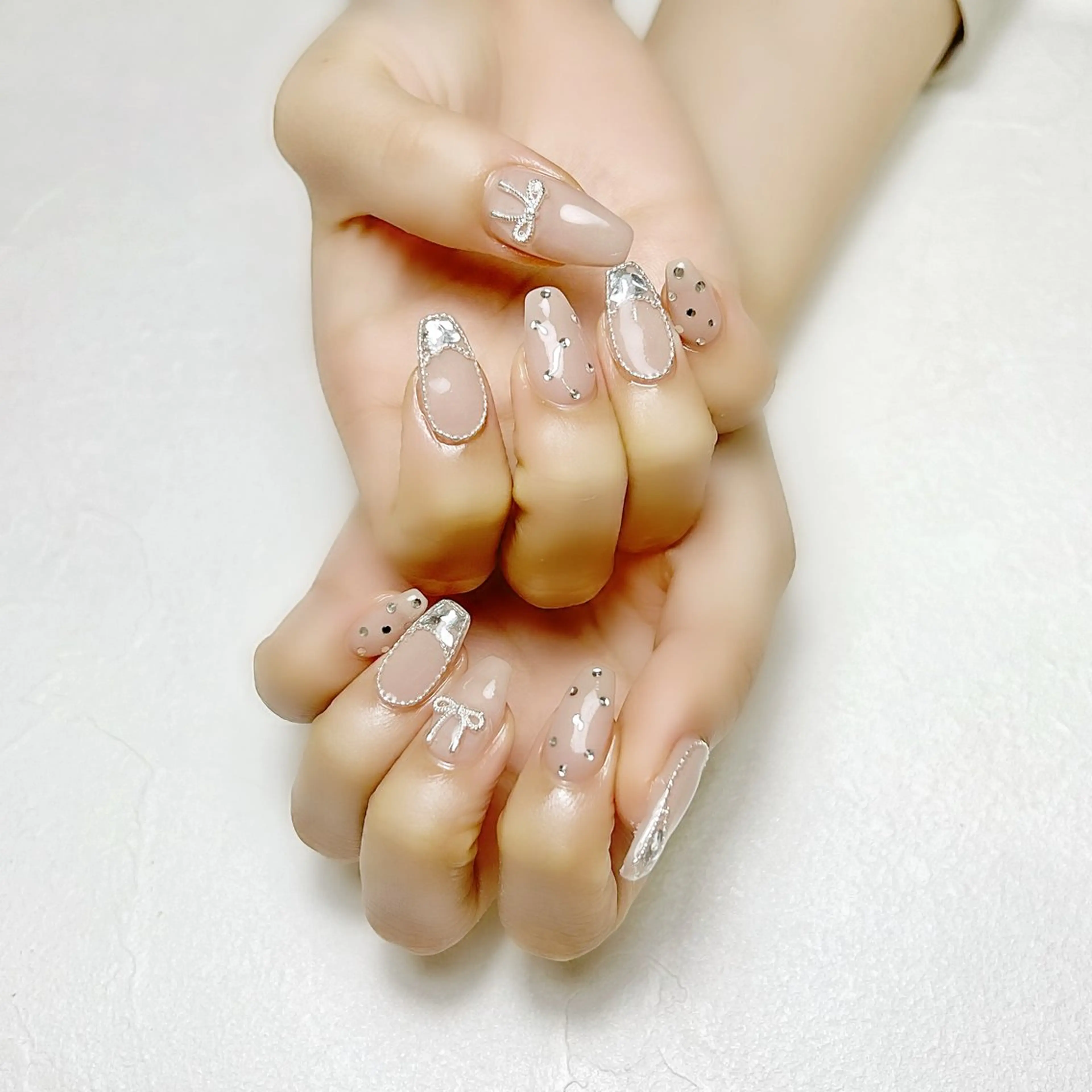 ネイル フレンチネイル ガーリー リボン 夏ネイル rouse nail RISATOのネイルデザイン