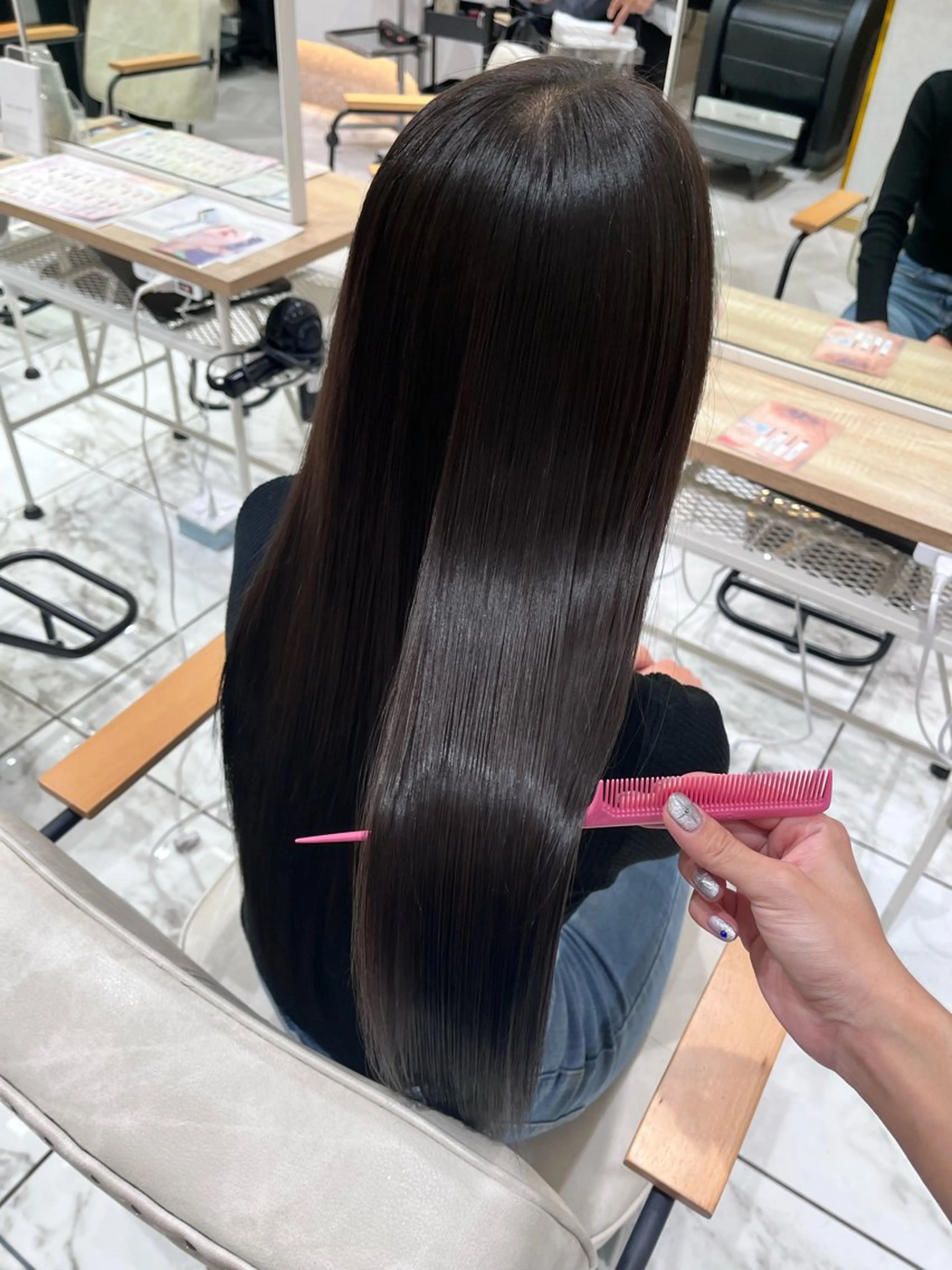 ロング トリートメント ∴Sanae. ∴ トータルビューティーのネイルデザイン