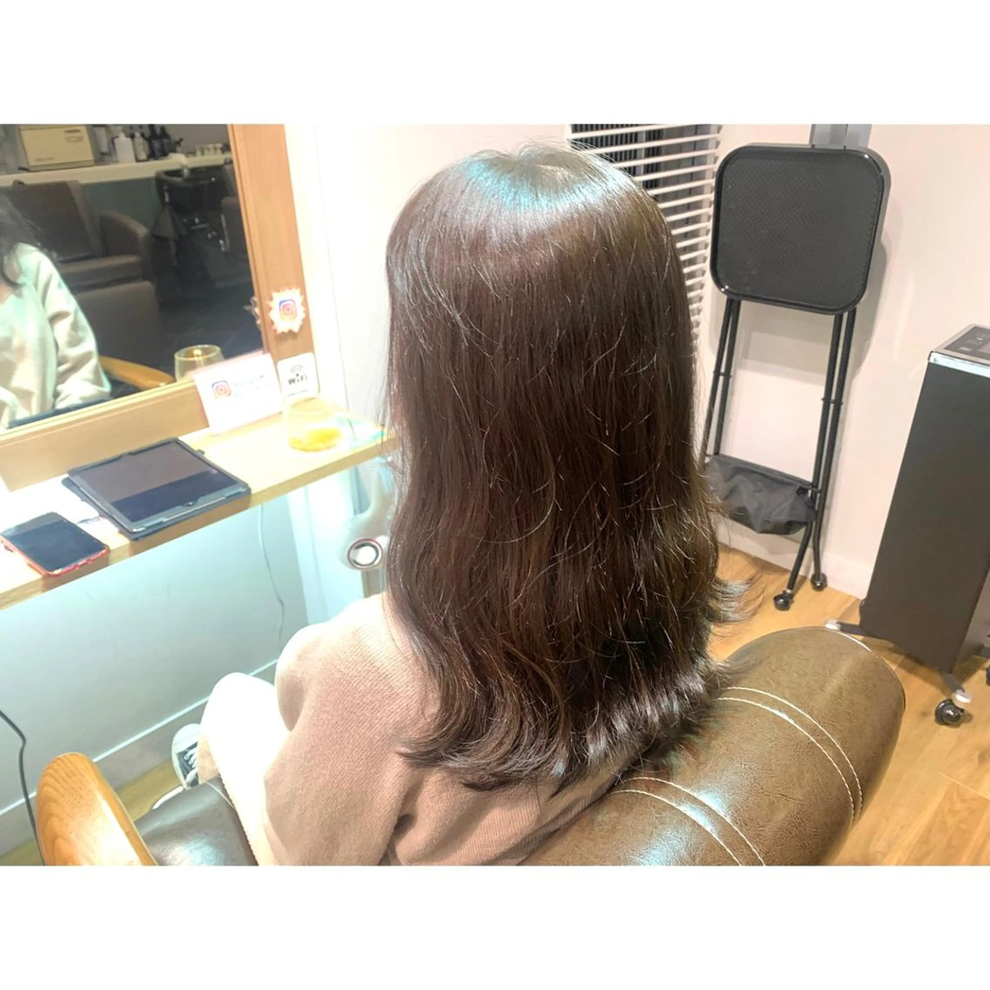 ロング カラー グレージュ ヘアカラー トリートメント ツキダテ ユイのヘアスタイル