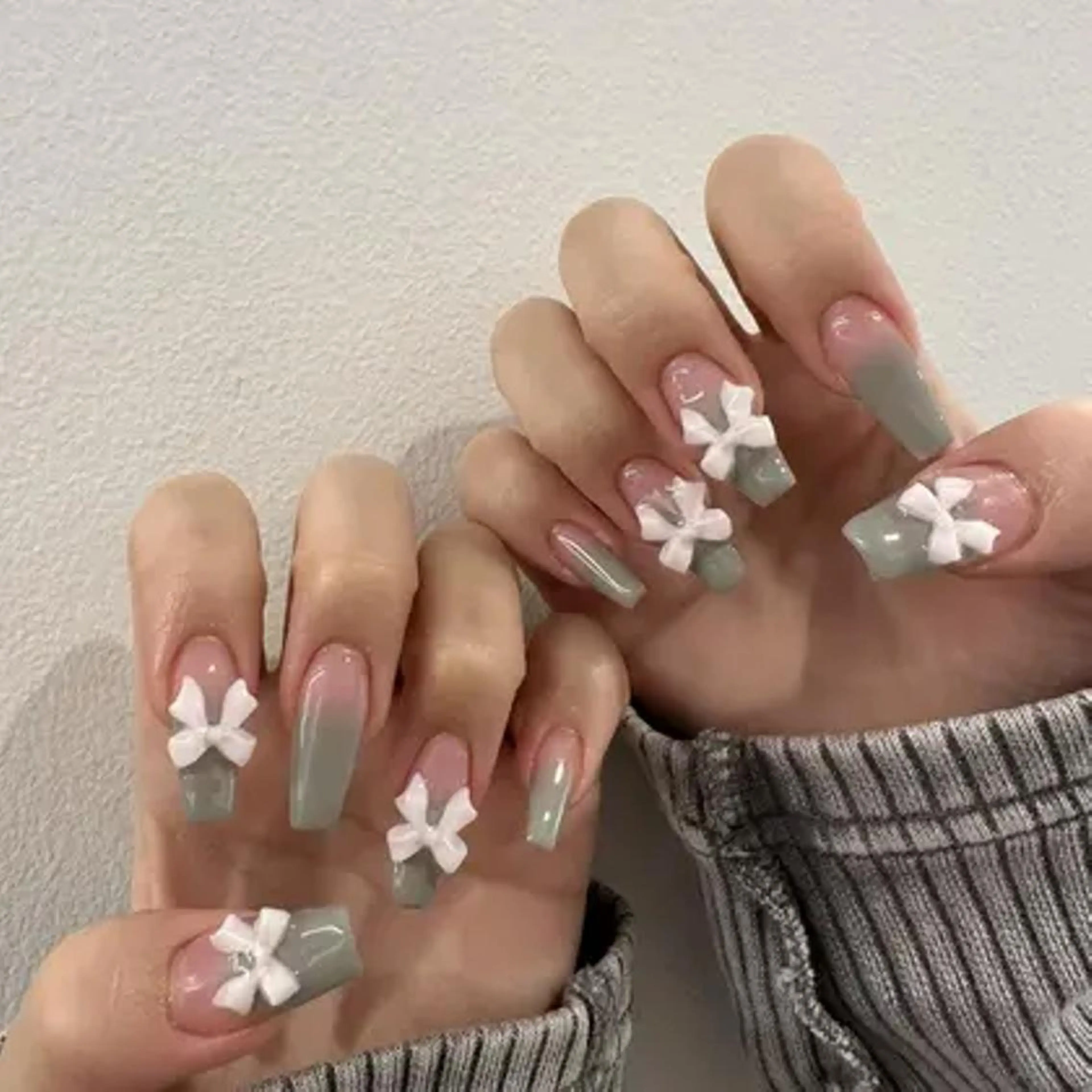 ネイル ハンドネイル 🌈fein.トータ ルビューティー🌈のマツエク・マツパデザイン