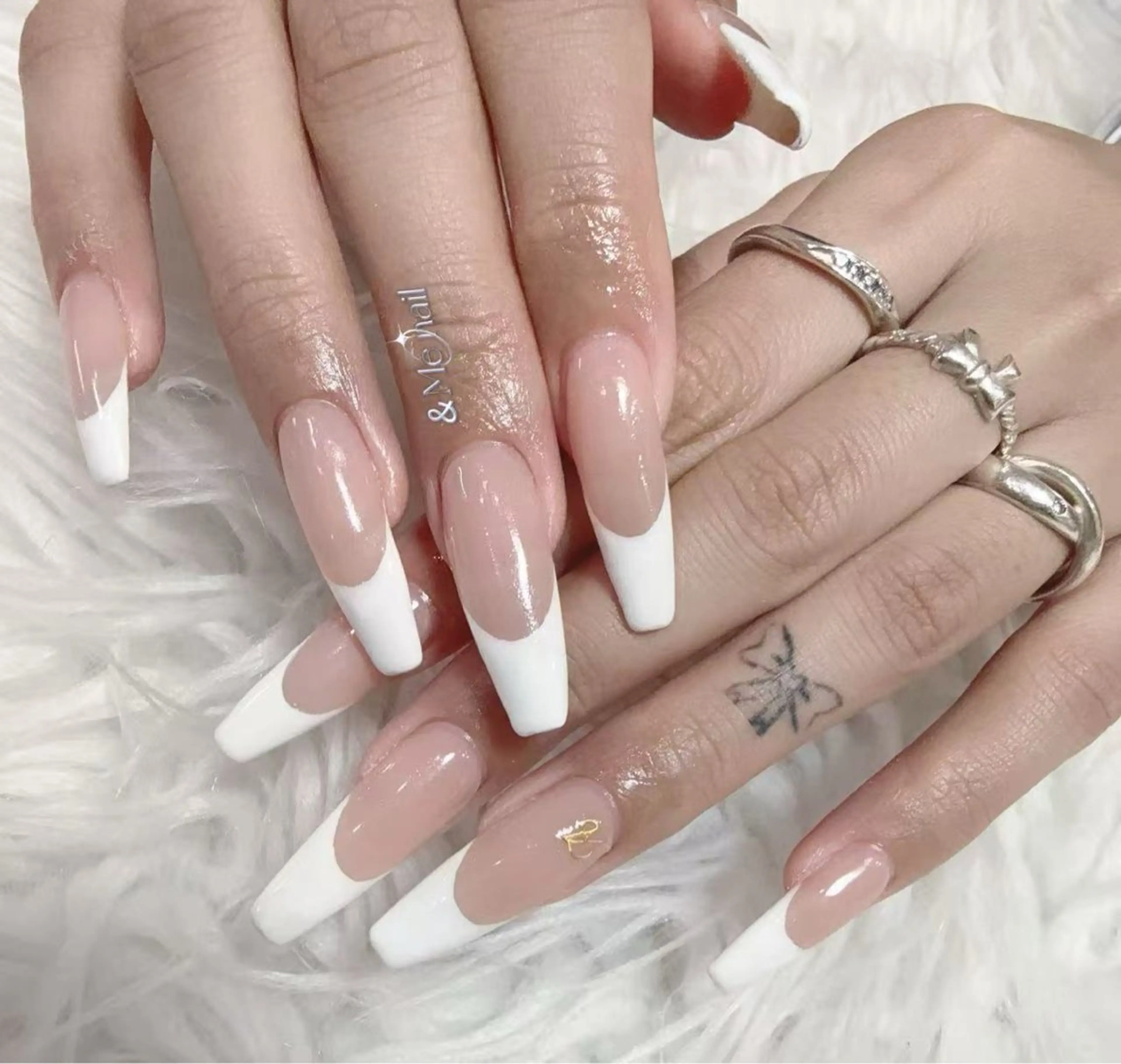 ネイル ハンドネイル &ME シシのネイルデザイン