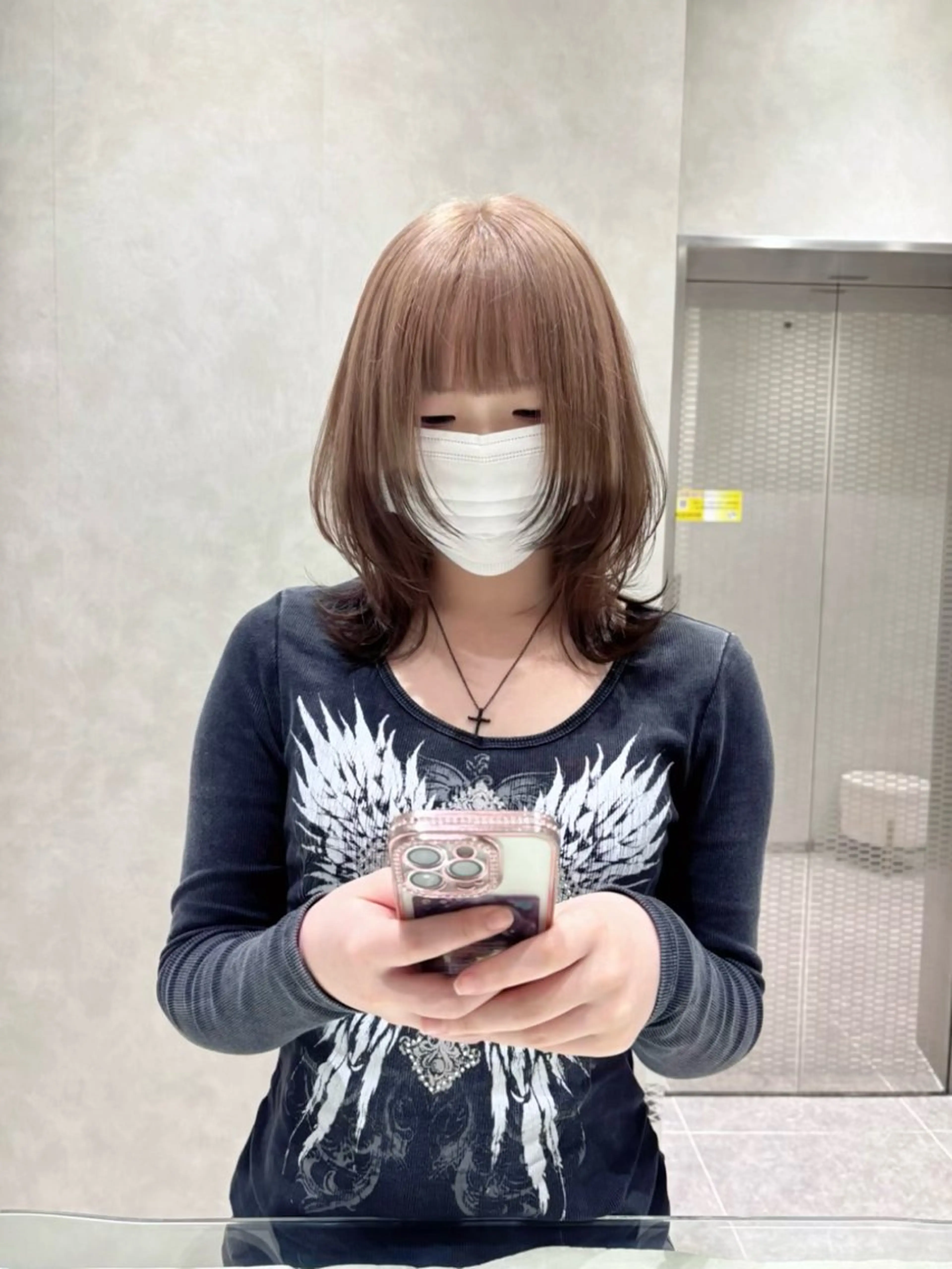 ミディアム カラー 顔周りカット ハッシュカット レイヤーカット ウルフカット カット ヘアカラー トリートメント SALOWIN 札幌大通り店所属・🏆ウルフ/レイヤー 指名No.1山口圭佑のヘアスタイル