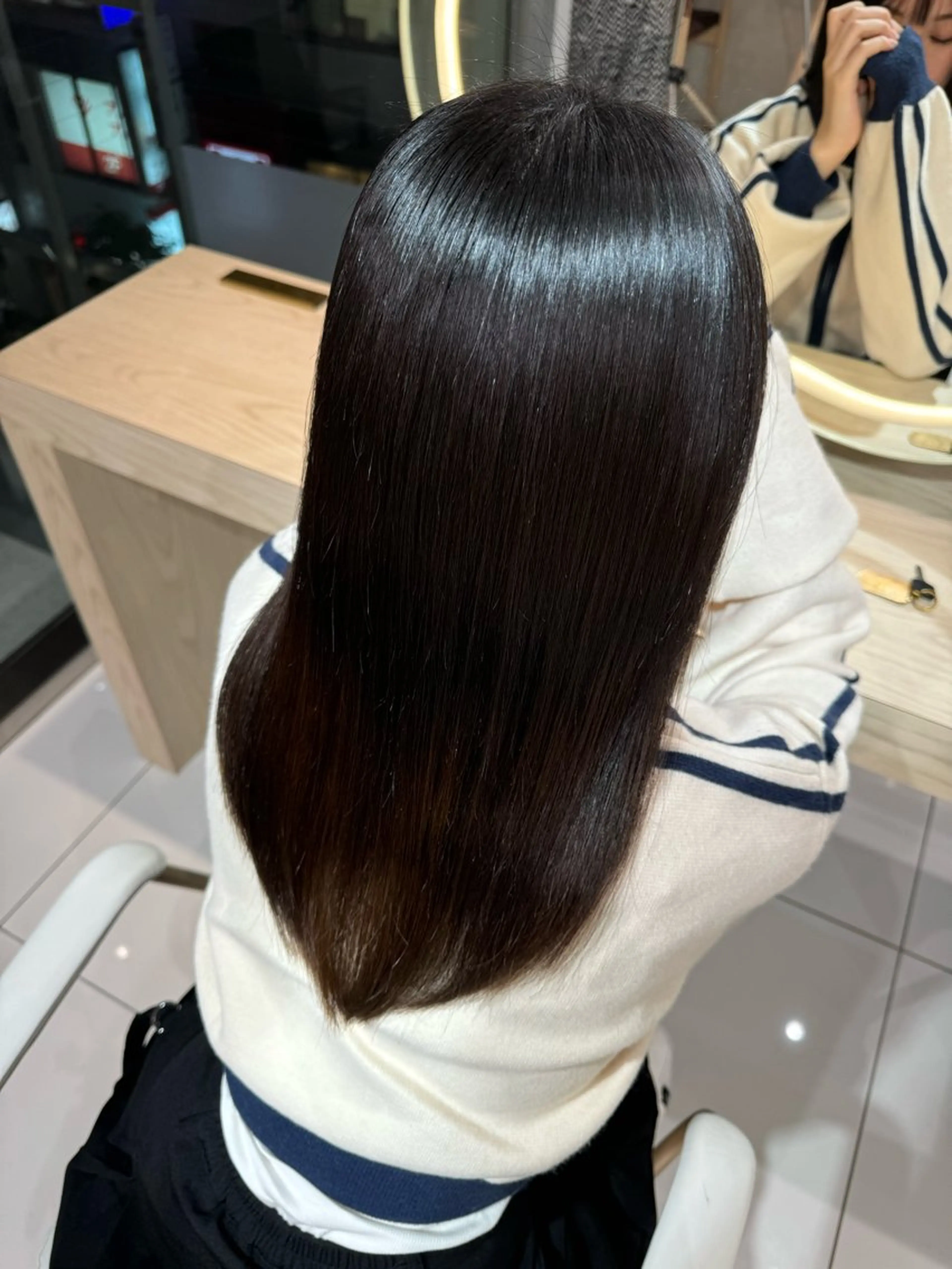 ロング 顔まわりカット/ カラー/西野和裕のヘアスタイル