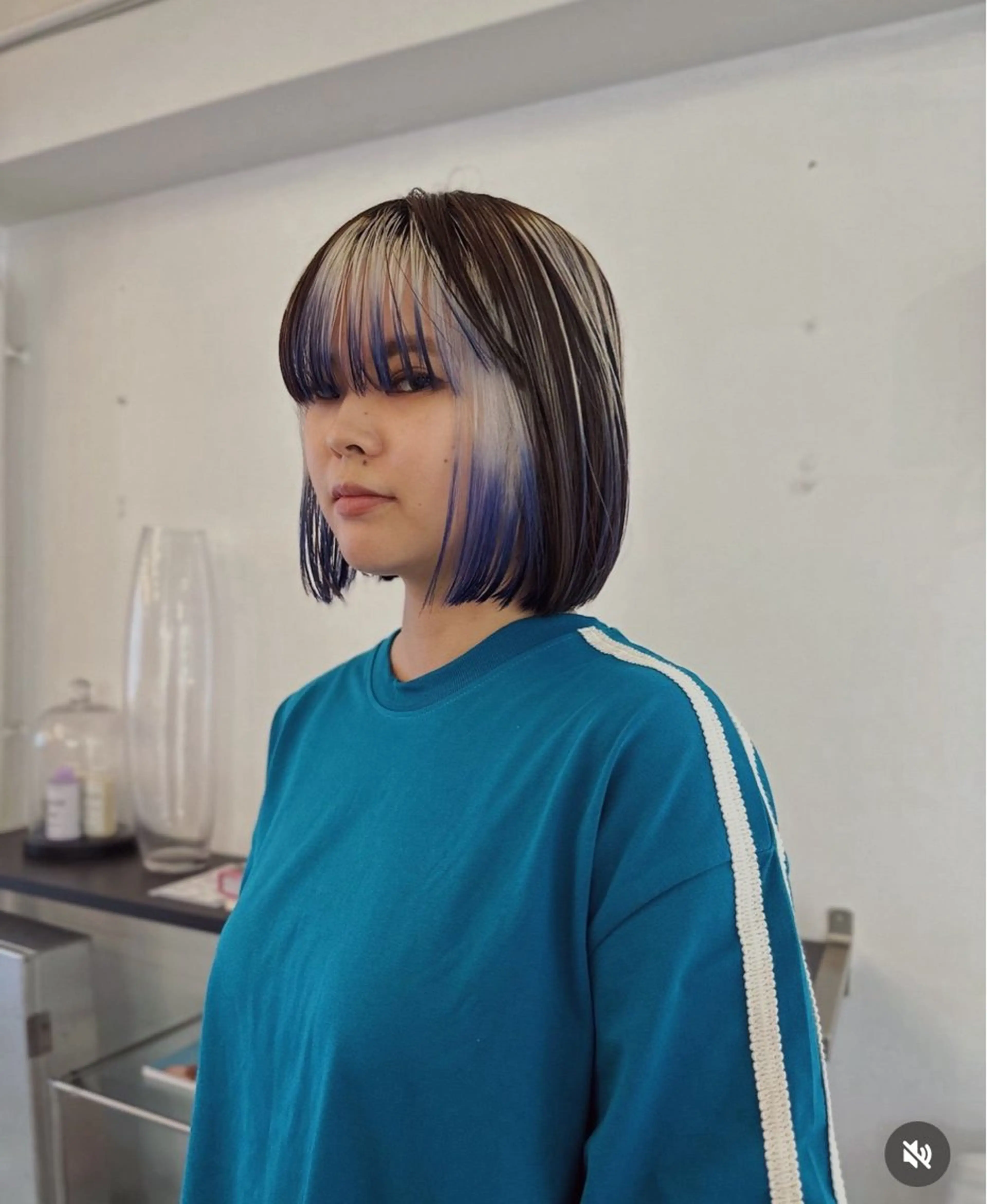 ショート カラー ヘアカラー トリートメント 楪 yuzuriha所属・Saaya/レイヤー /ブリーチ/ブロンドのヘアスタイル