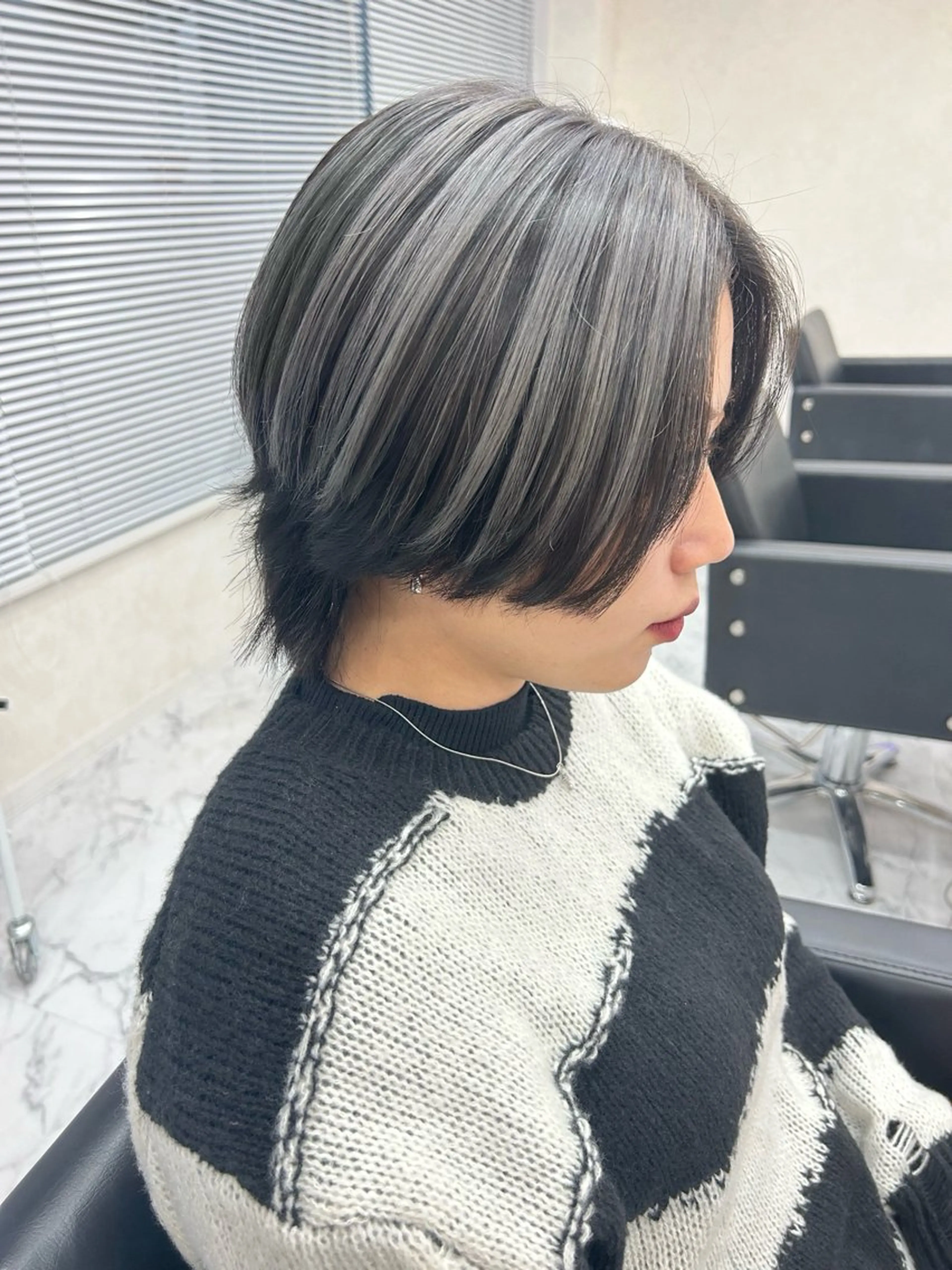 ミディアム カラー ヘアカラー ハイトーン/韓国風 🤍Nacchi🐈のマツエク・マツパデザイン