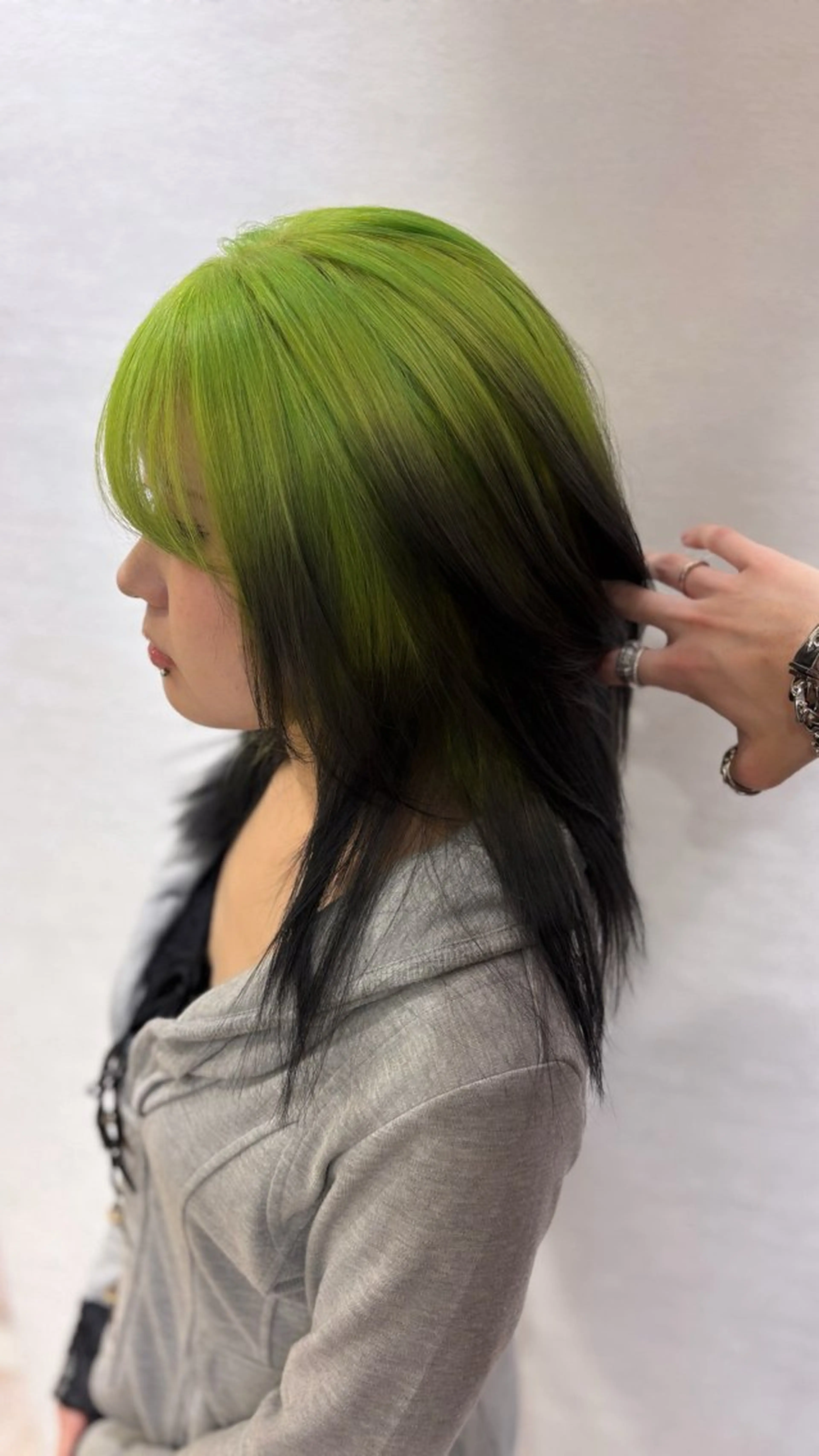 ミディアム カラー ヘアカラー そうや🐺ブリーチ/ デザインカラーのヘアスタイル