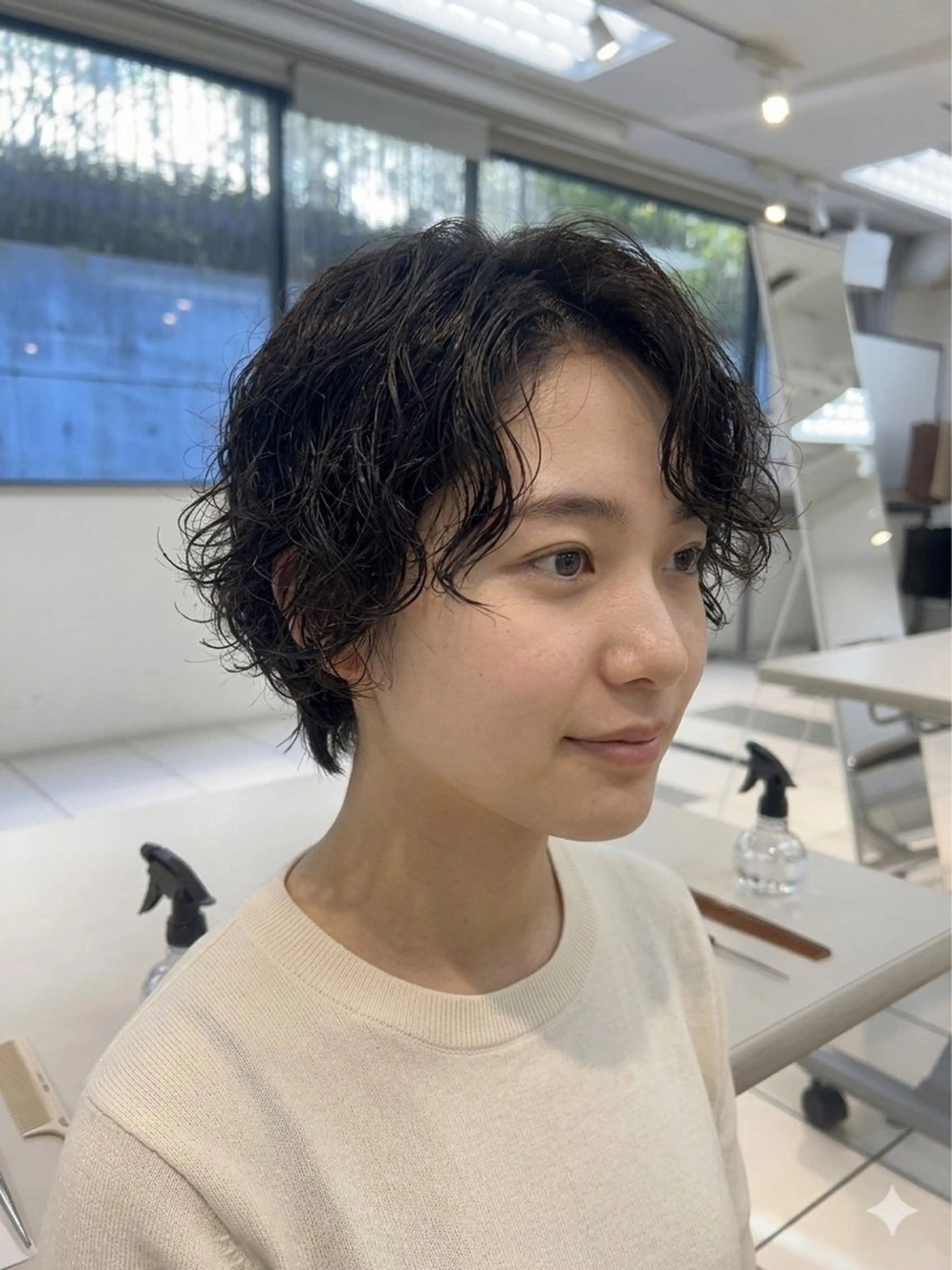 パーマ 氏家 麻歩のヘアスタイル