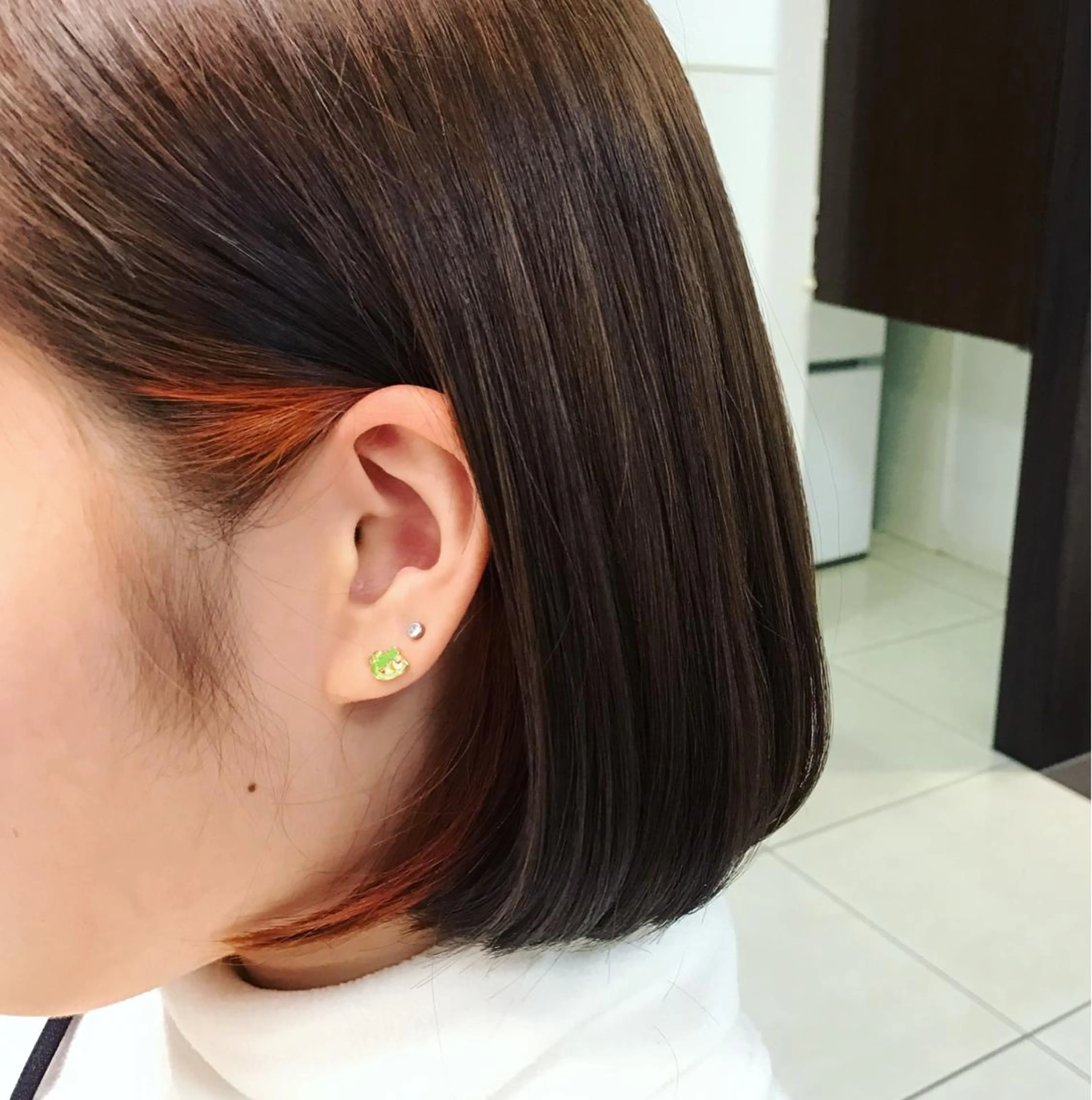 ミディアム カラー ベージュカラー ハイライトカラー インナーカラー オレンジ 外国人風カラー 二宮 早智子のヘアスタイル