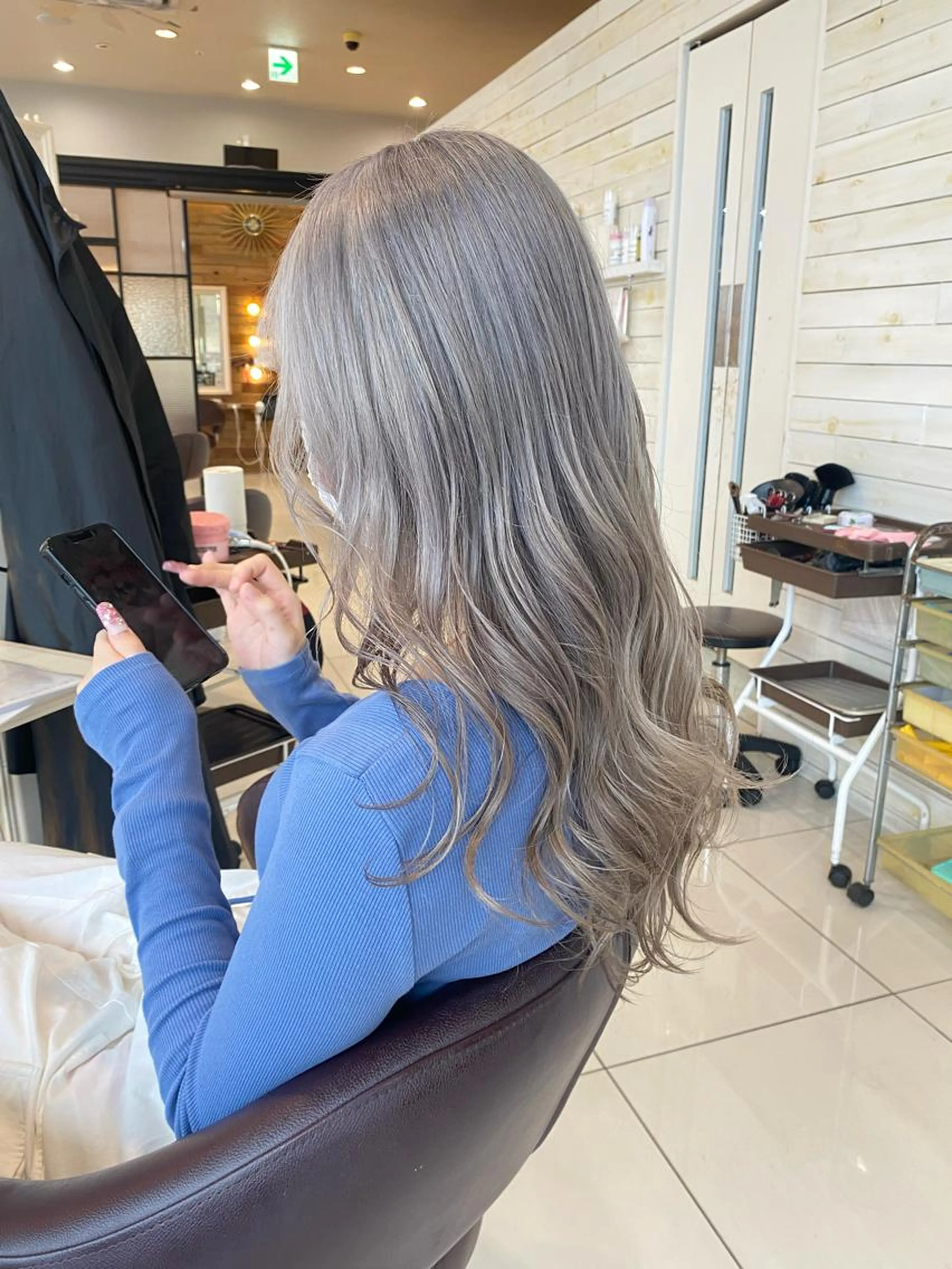 【ご新規様限定🪐複雑履歴、ペールトーンを目指す方はこれ！】ケアブリーチ２回＋カラー＋クイックトリートメントの写真