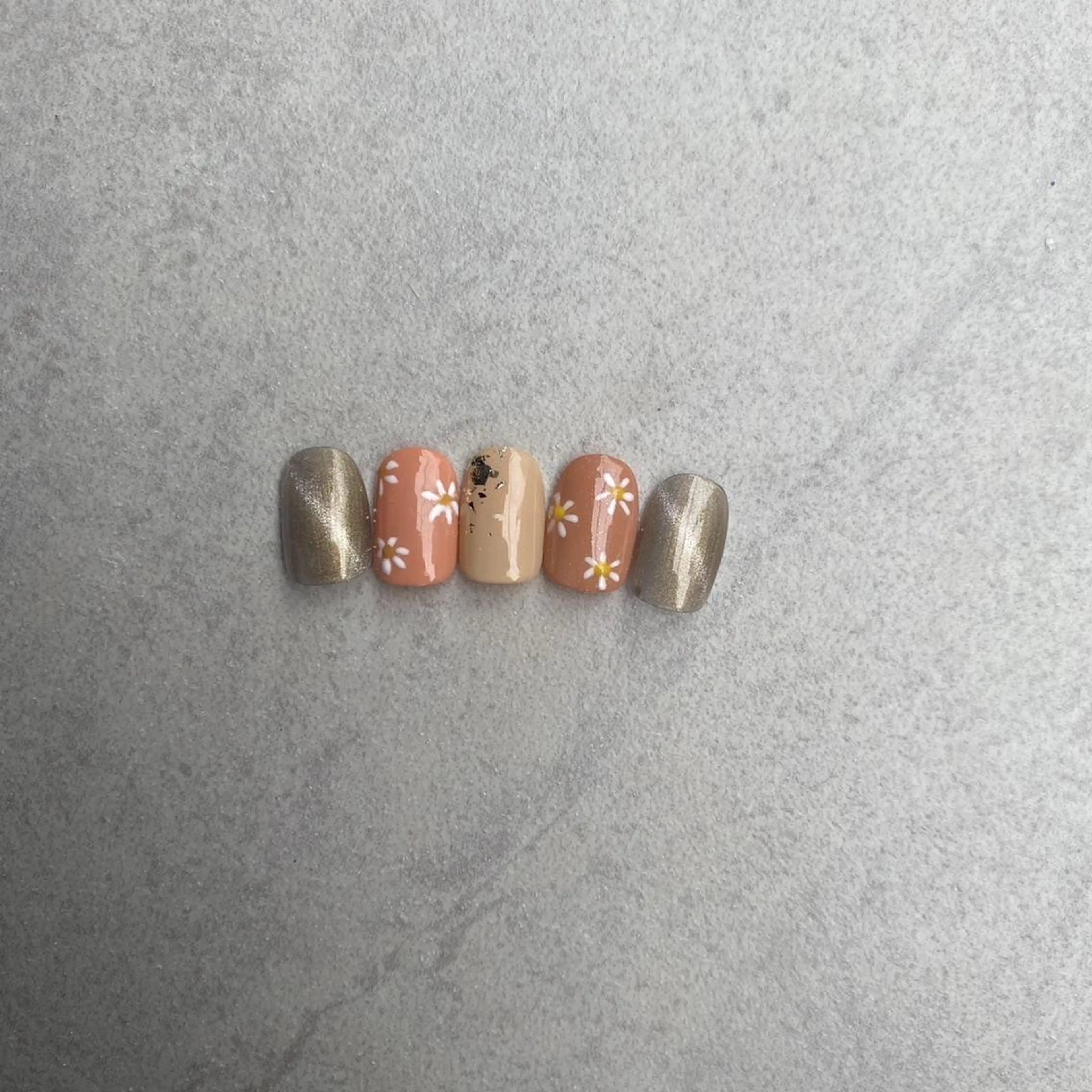 ネイル akane .hのネイルデザイン