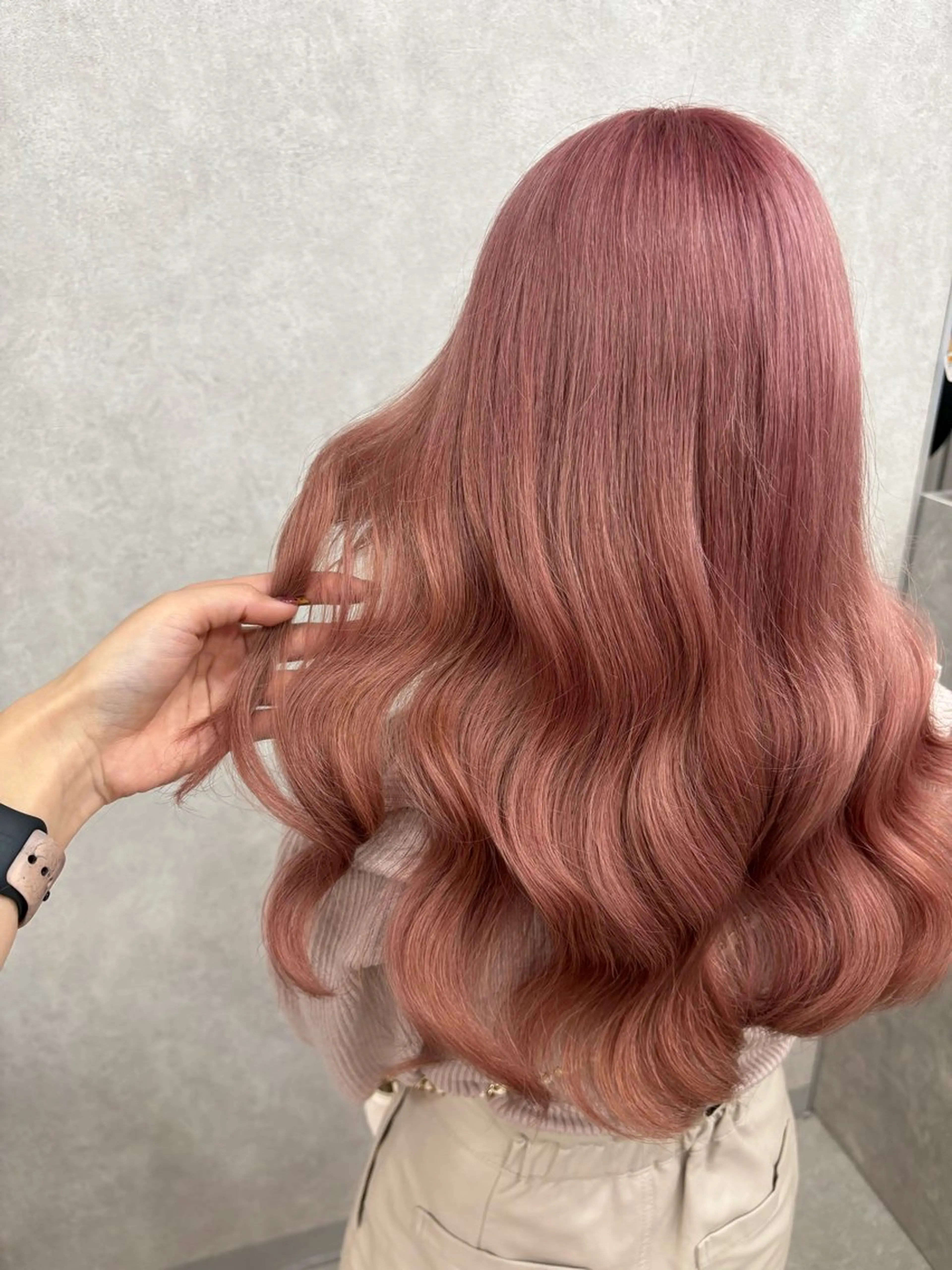 ロング カラー 🩶西 雪乃/透明感 くすみカラー🫧のヘアスタイル