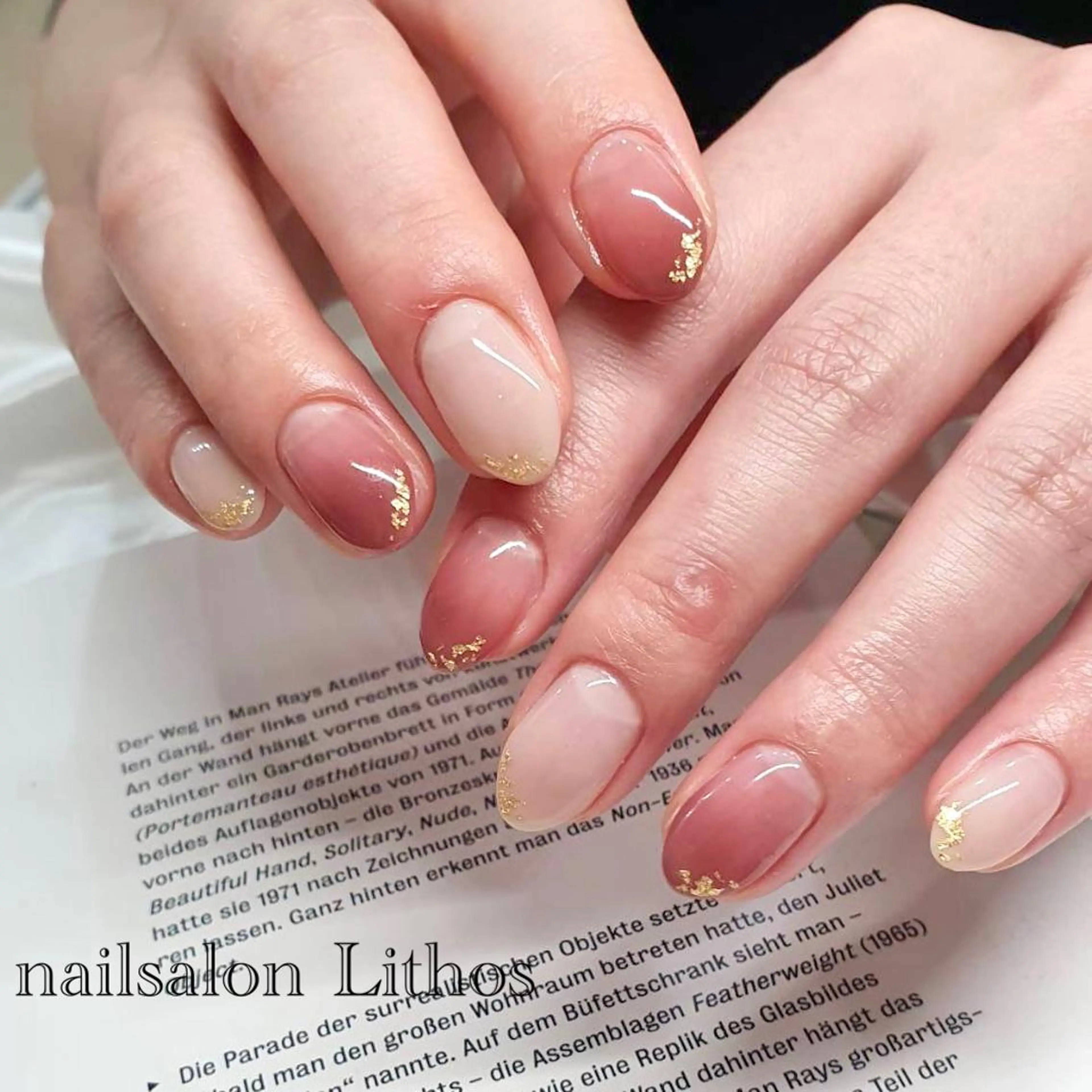 ネイル チークネイル ジェルネイル グラデーション キラキラネイル 韓国ネイル ハンドネイル nailsalon Lithos所属・nailsalon Recontreのネイルデザイン