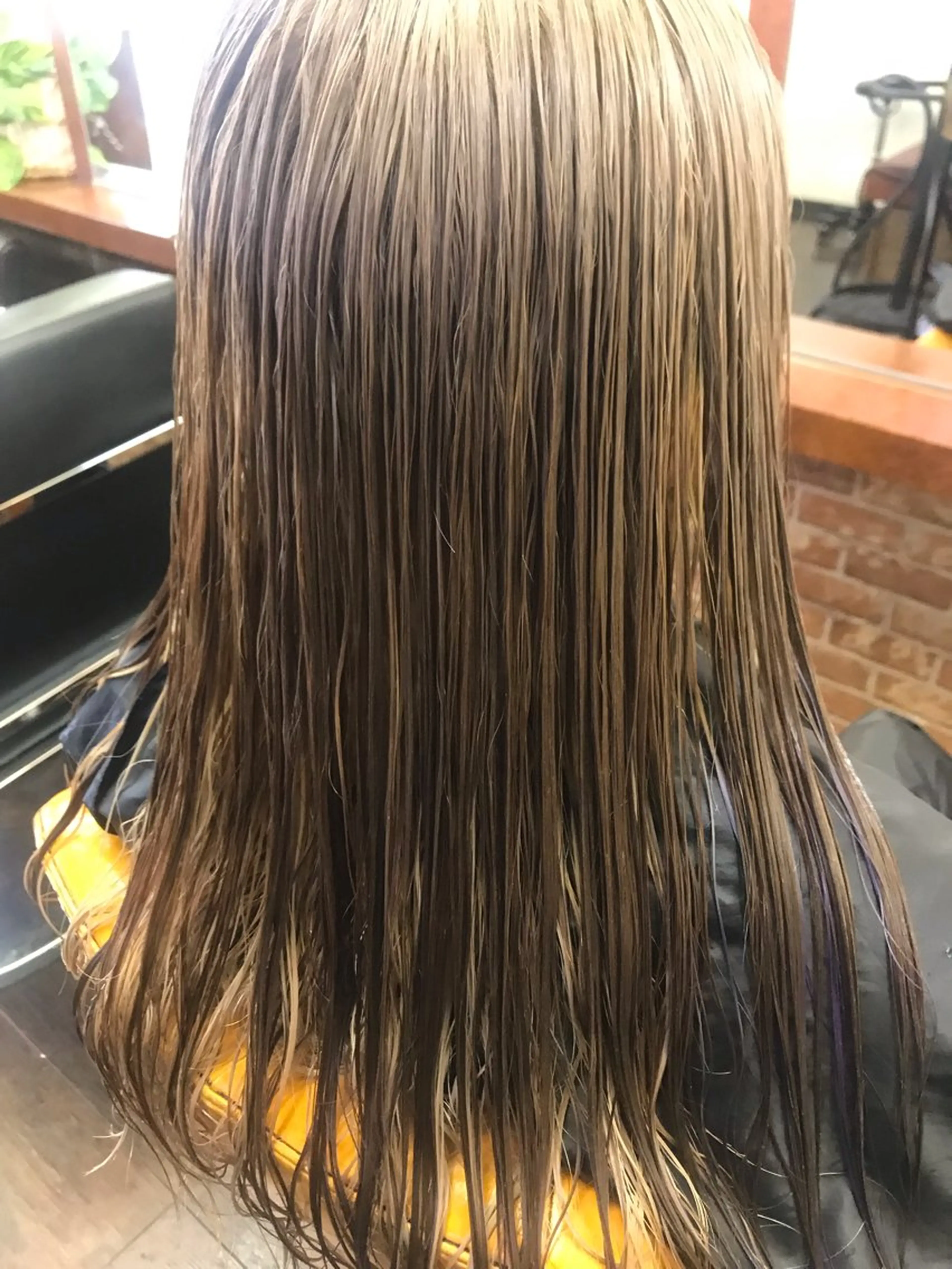 セミロング カラー 桧山 真のヘアスタイル